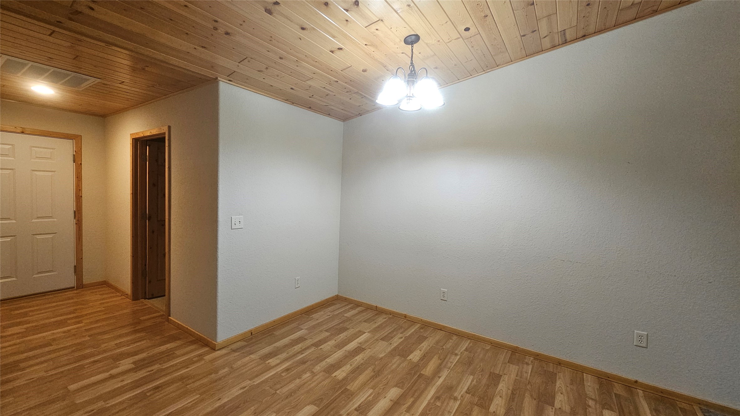 15774 Pine Meadows Lane Property Photo 13