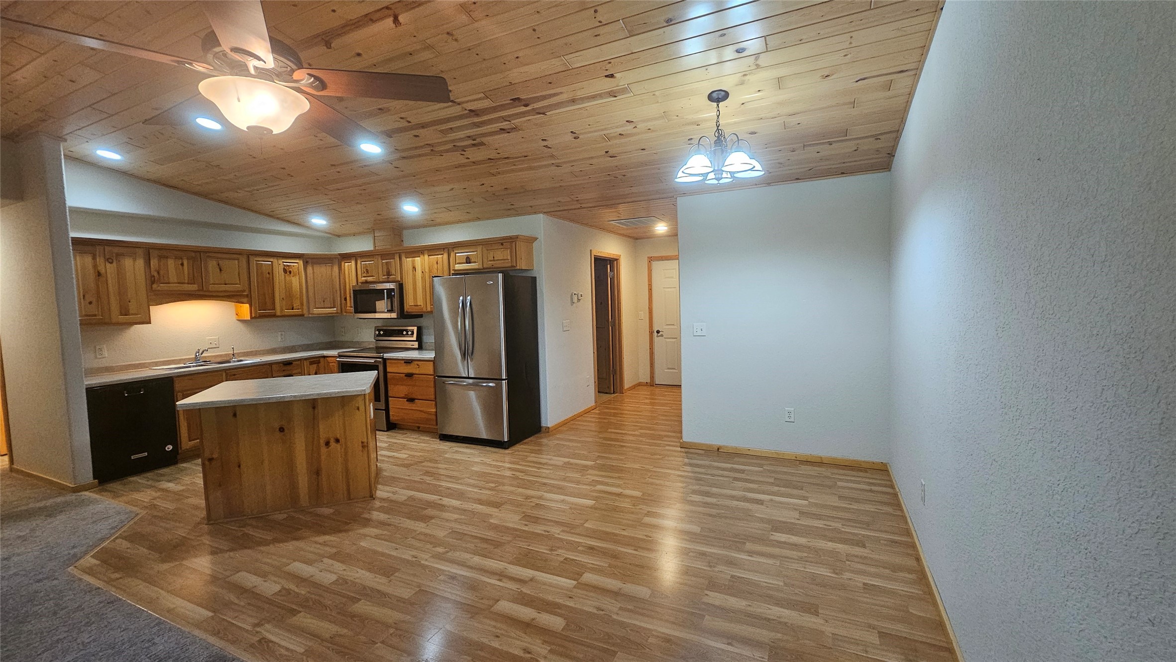 15774 Pine Meadows Lane Property Photo 15