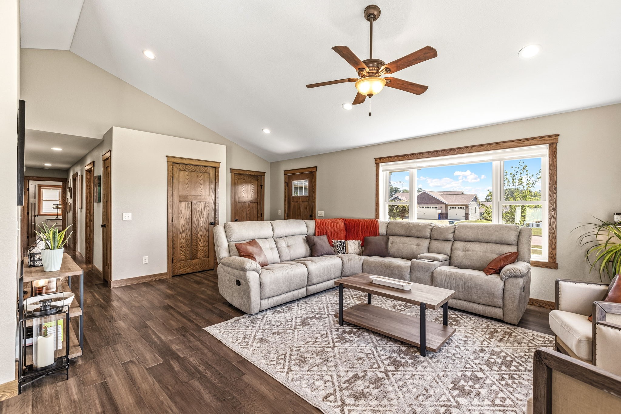 6364 Aspen Ridge Drive Property Photo 5