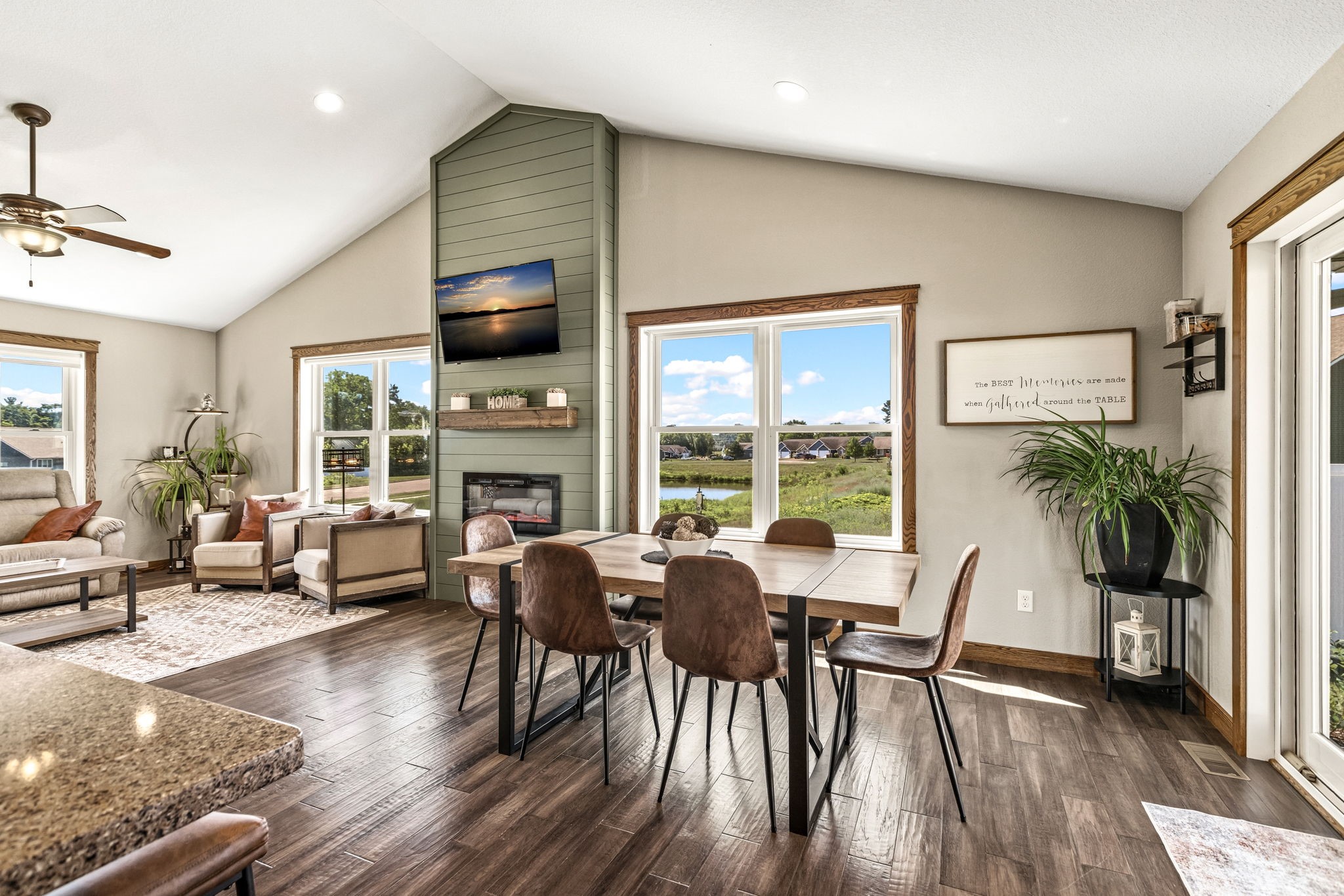 6364 Aspen Ridge Drive Property Photo 11