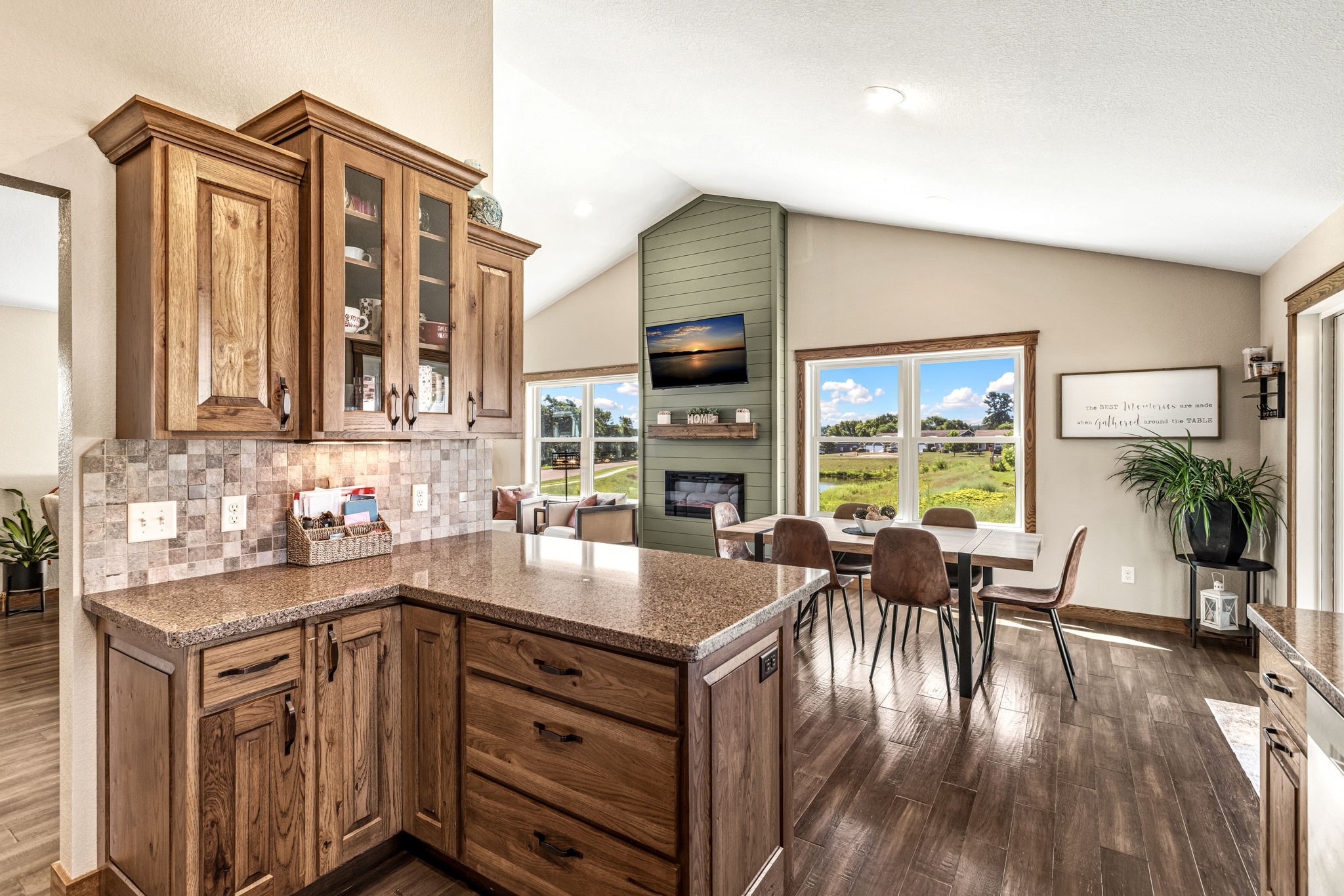 6364 Aspen Ridge Drive Property Photo 17