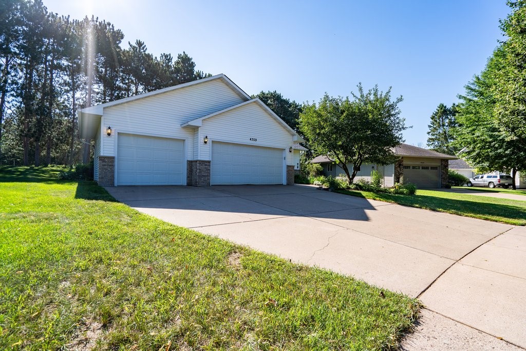 4309 Pine Meadow Drive Property Photo 3