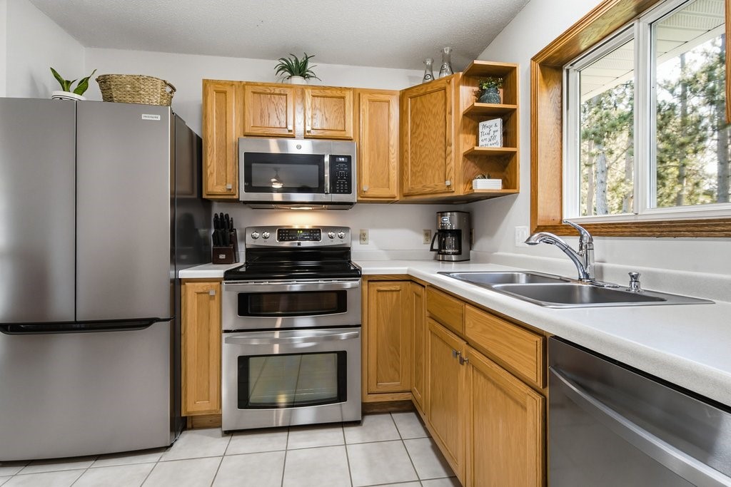 4309 Pine Meadow Drive Property Photo 11