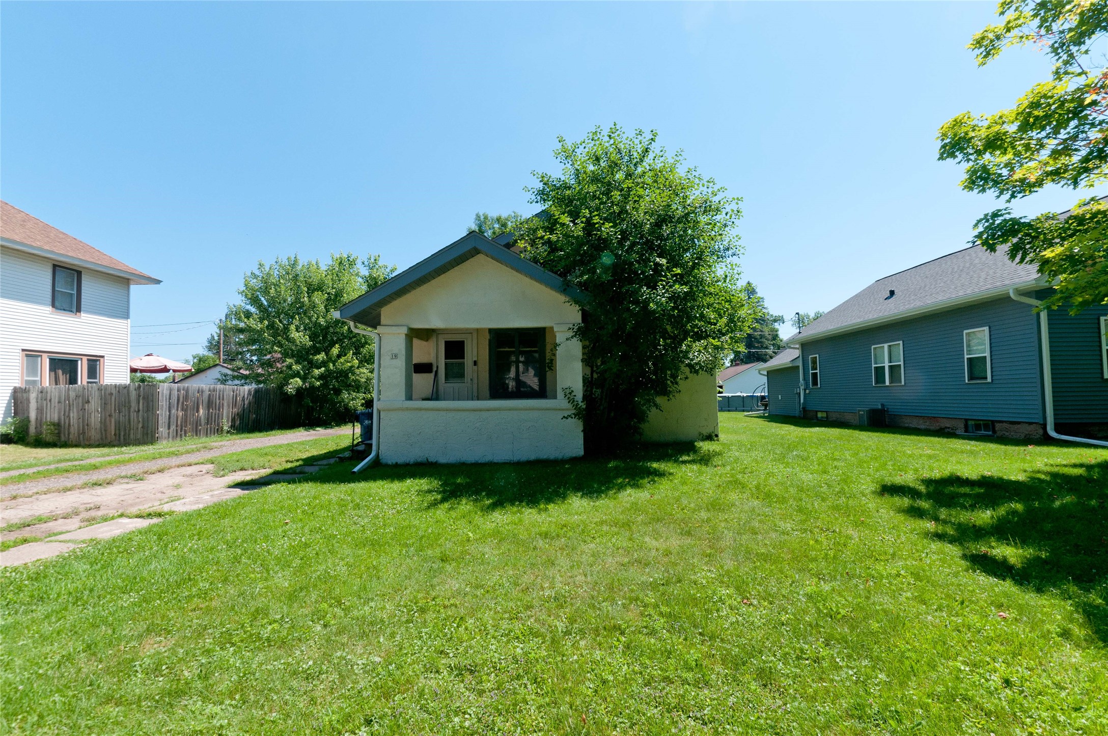 19 Hatten Avenue Property Photo 2