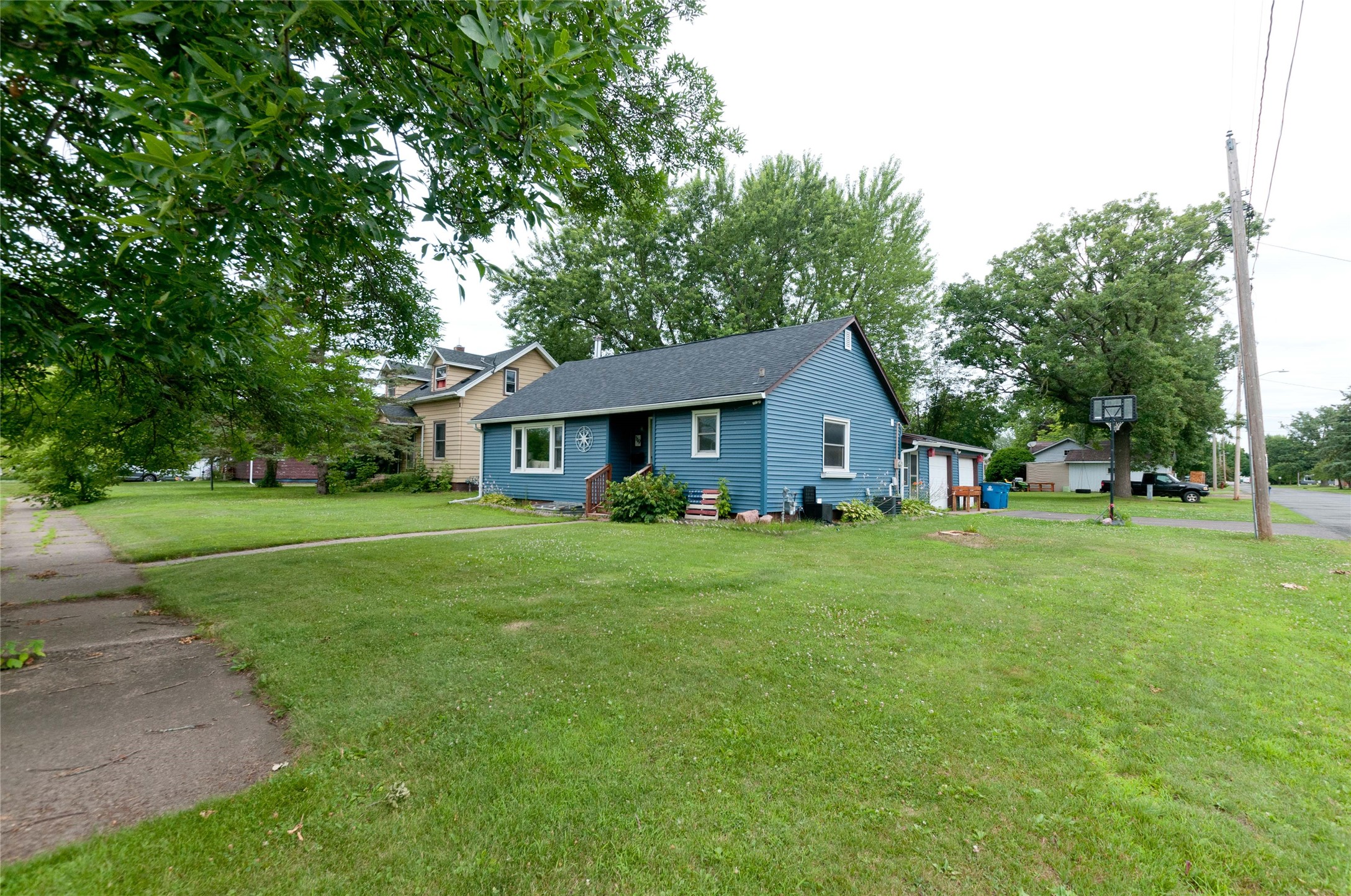 119 E Coleman Street Property Photo 3