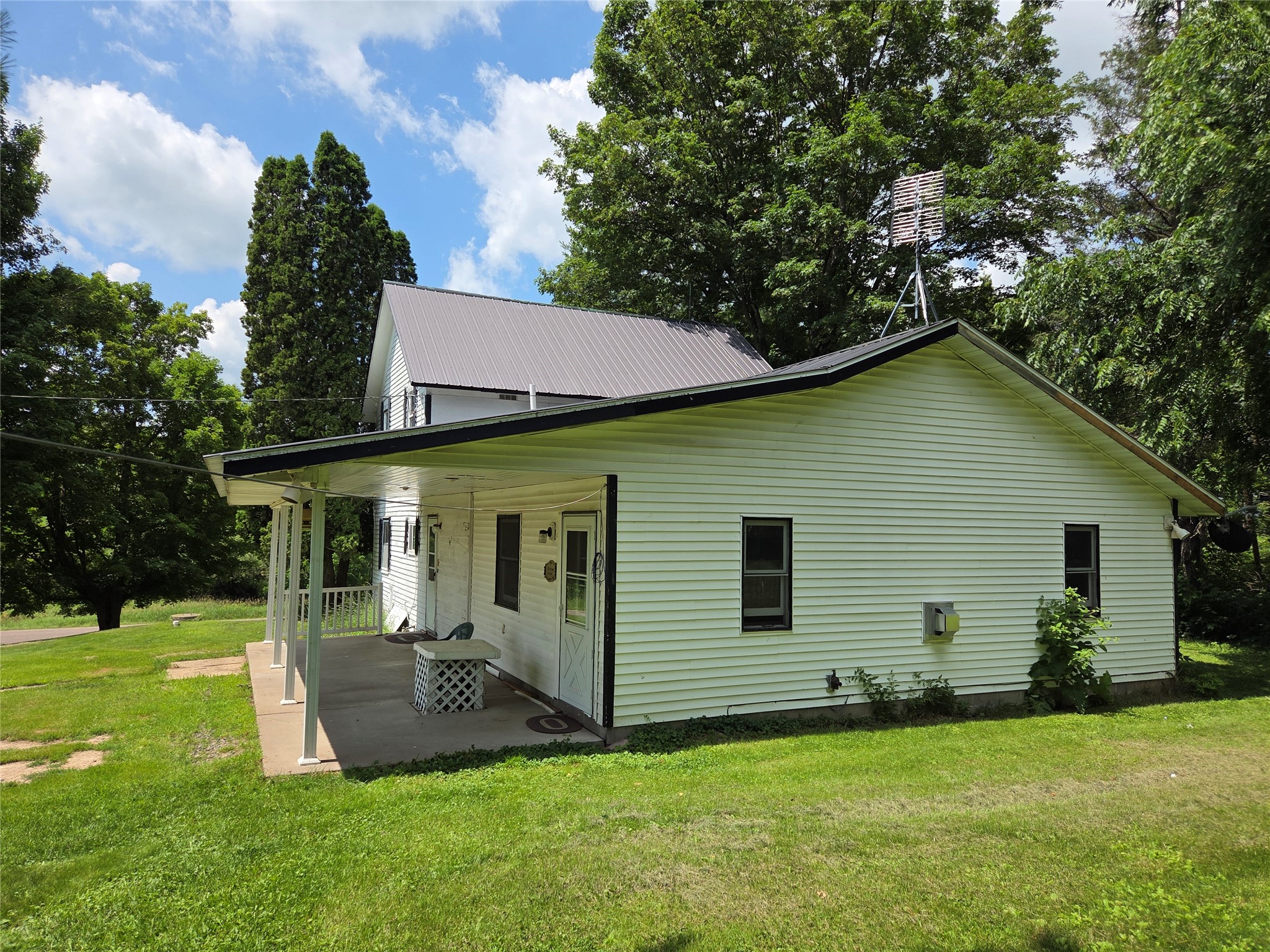 995 16th Street Property Photo 5