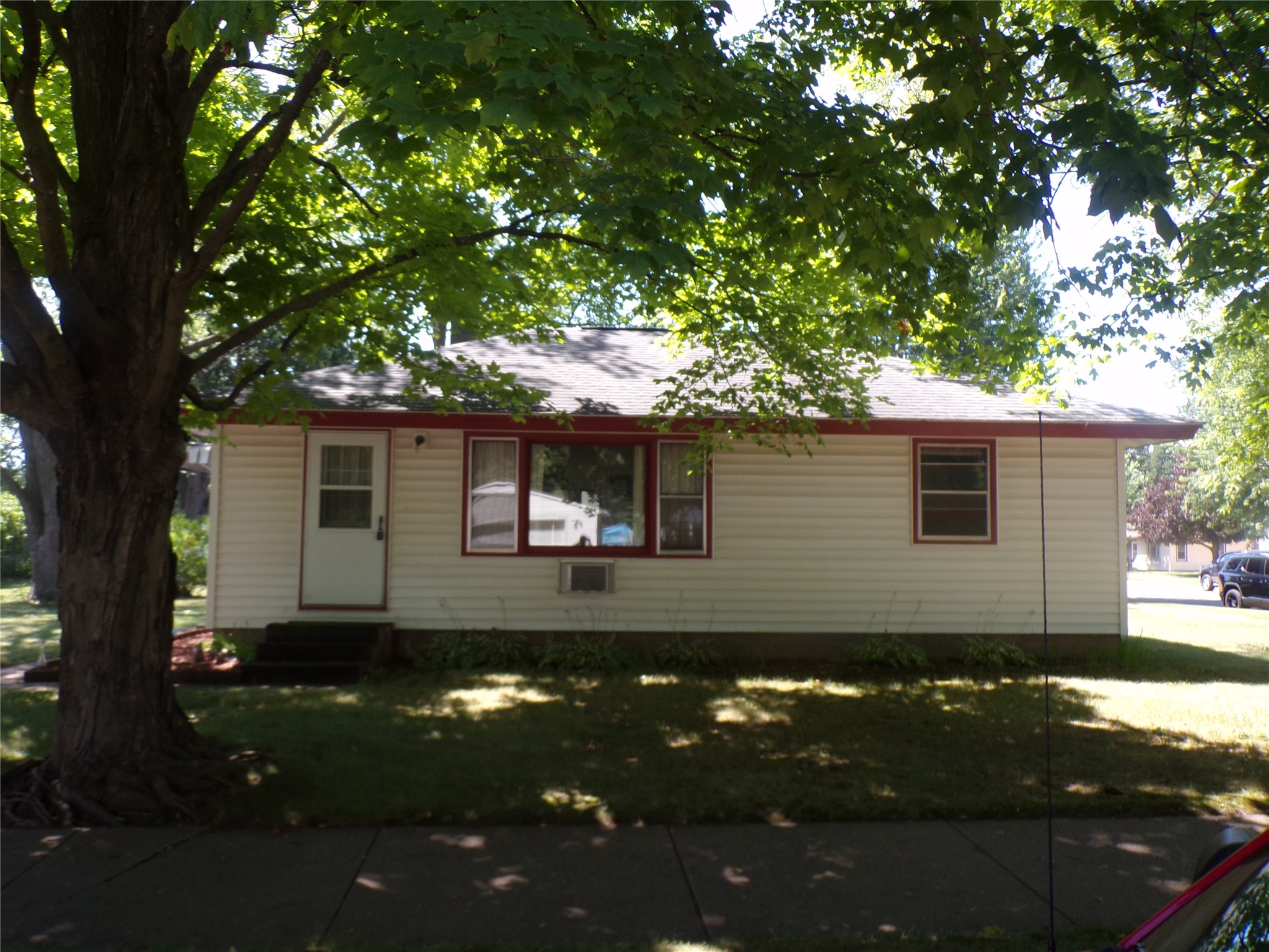 315 E Wisconsin Street Property Photo 1