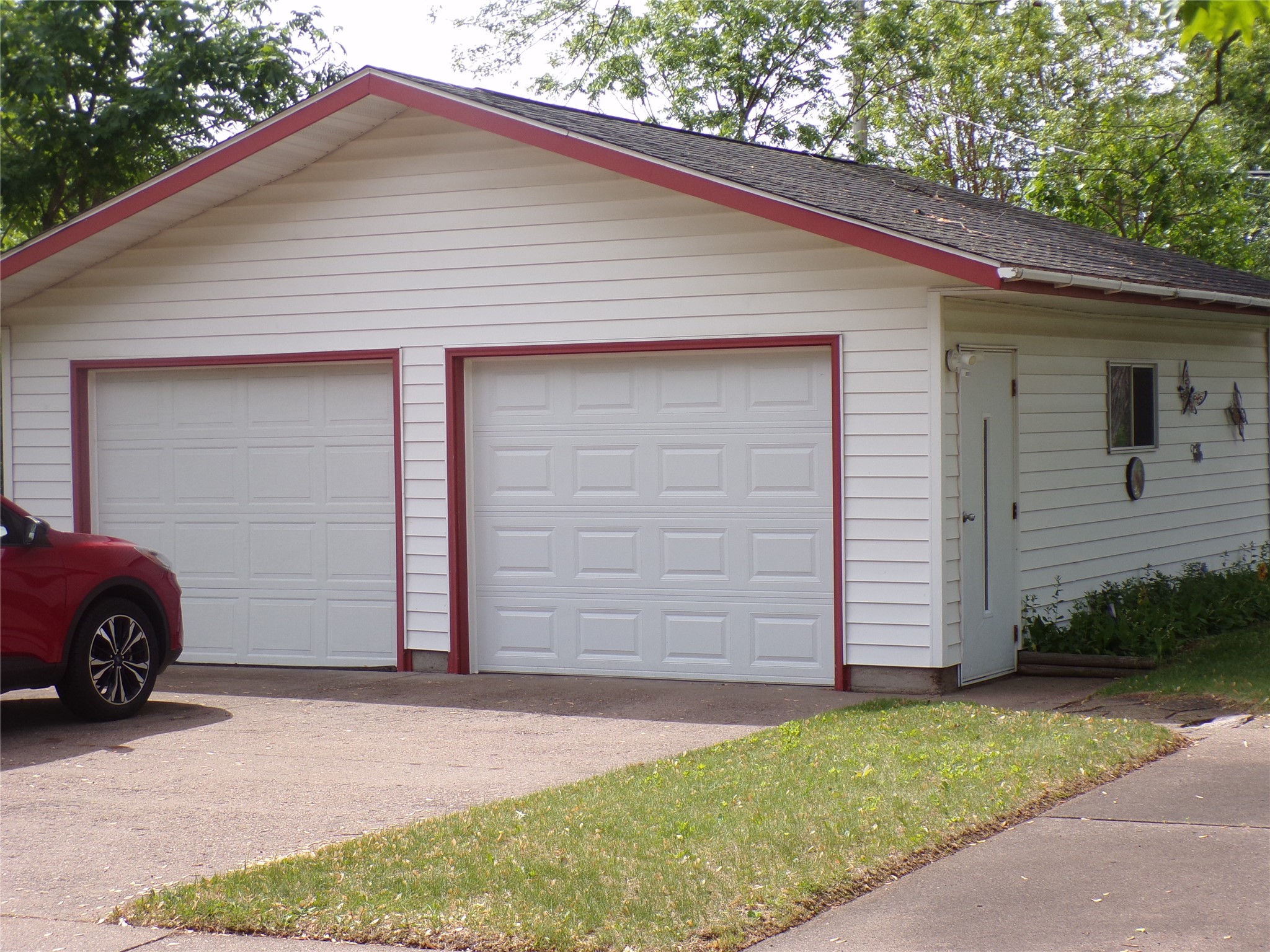 315 E Wisconsin Street Property Photo 7