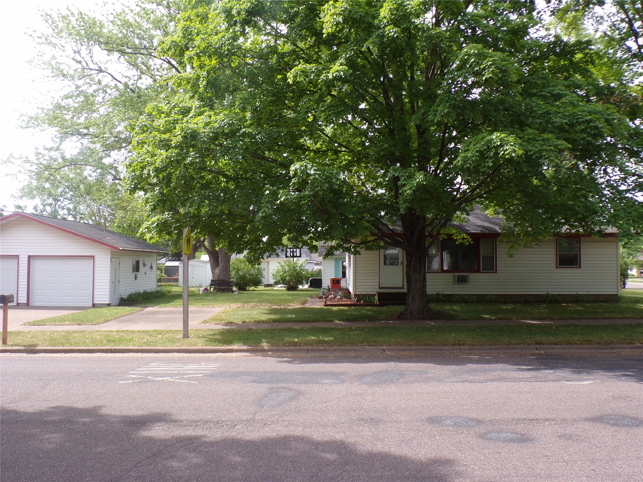 315 E Wisconsin Street Property Photo 11
