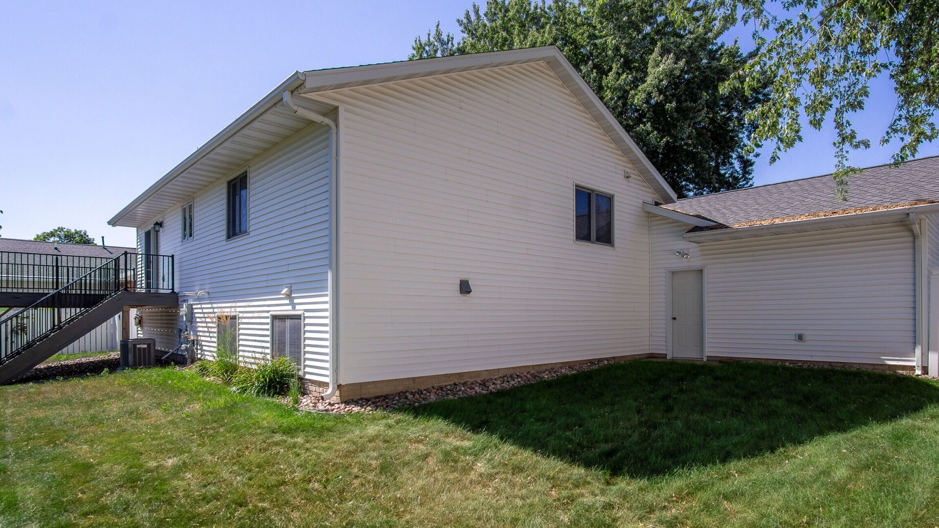1811 Mitscher Avenue Property Photo 3