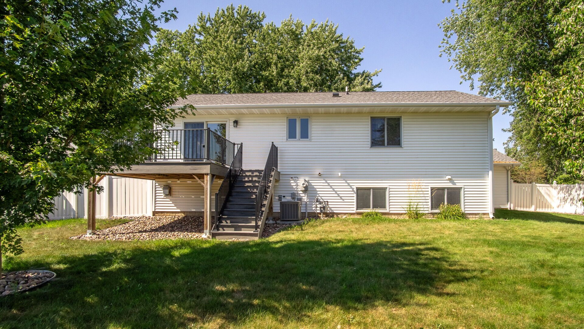 1811 Mitscher Avenue Property Photo 4