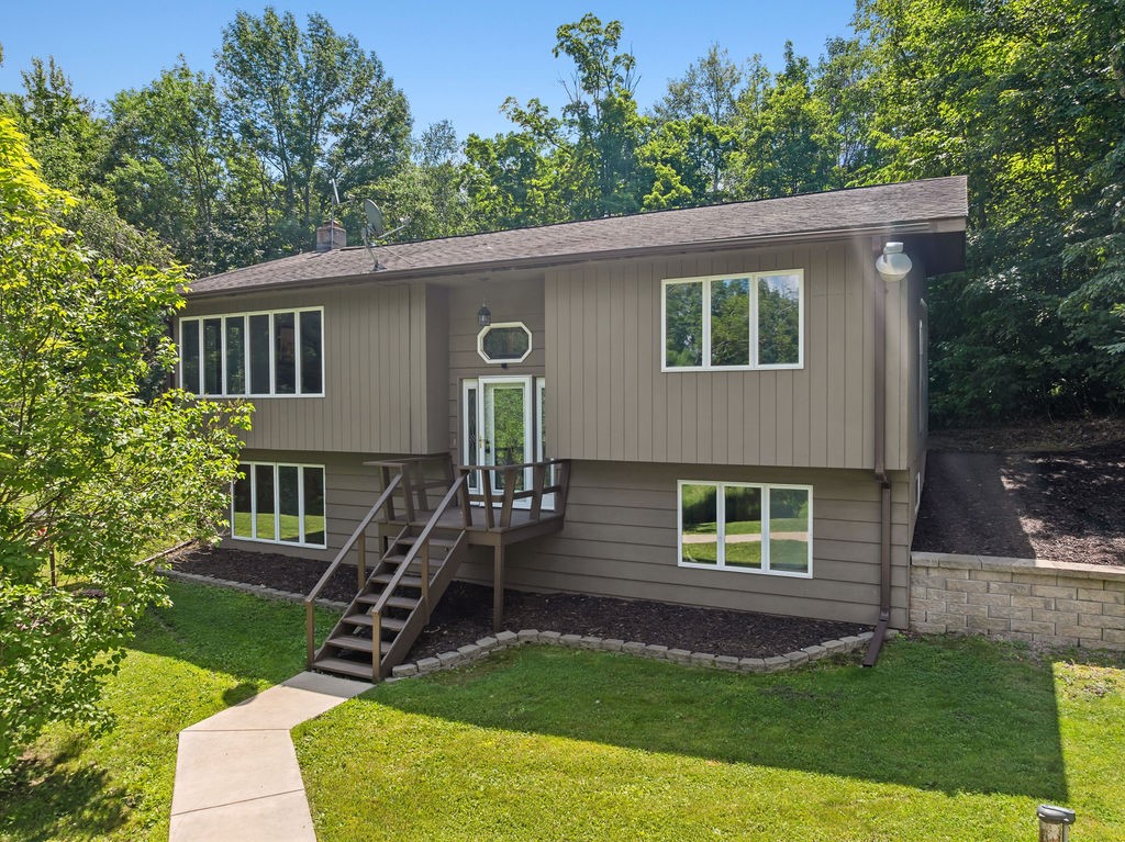 N2782 Shelton Tower Drive Property Photo 1