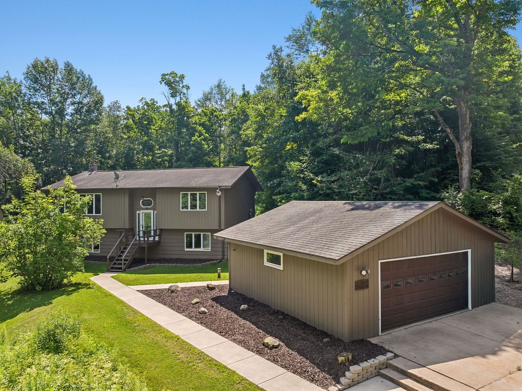 N2782 Shelton Tower Drive Property Photo 5