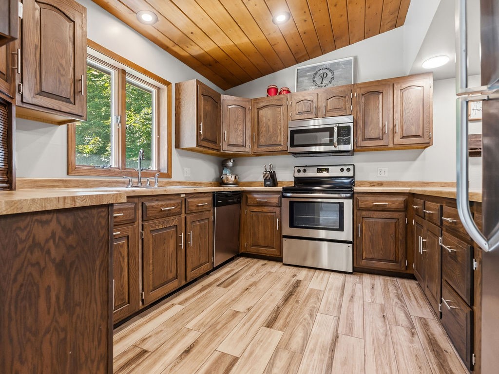 N2782 Shelton Tower Drive Property Photo 15