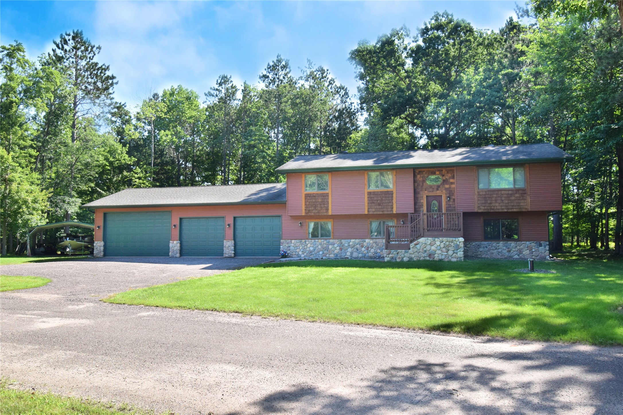 3015 Aspen Terrace Property Photo 1