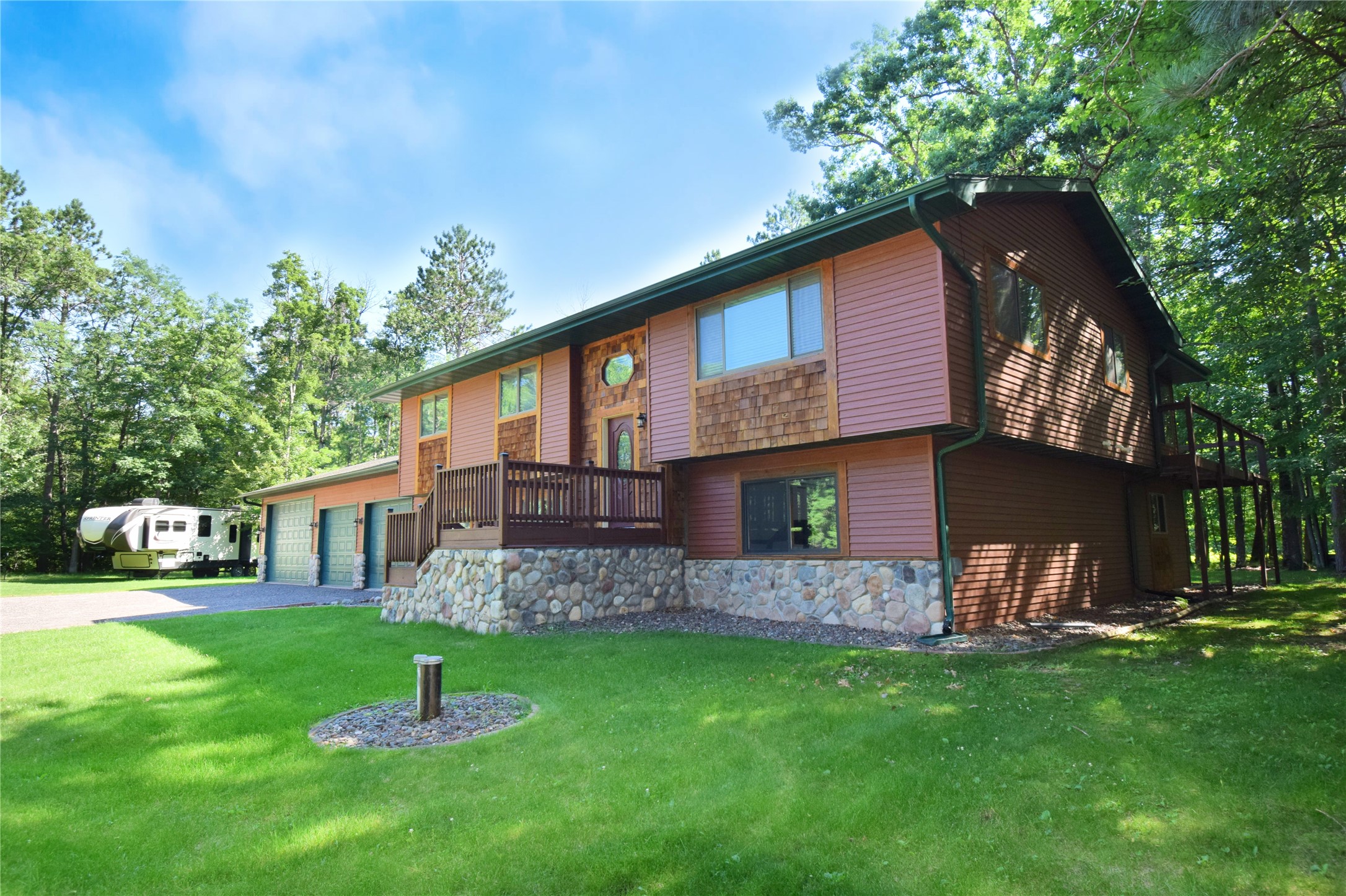 3015 Aspen Terrace Property Photo 3