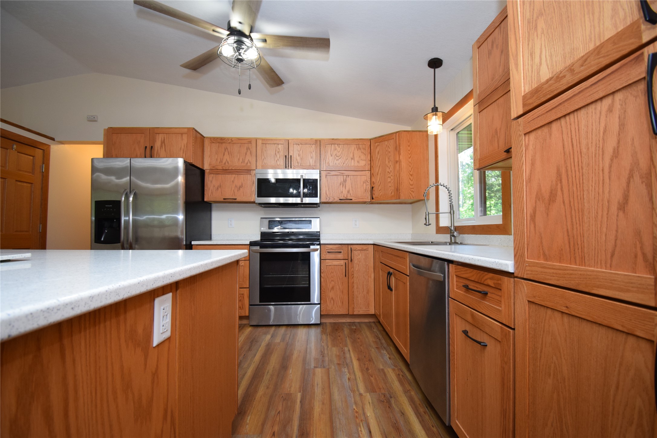 3015 Aspen Terrace Property Photo 20