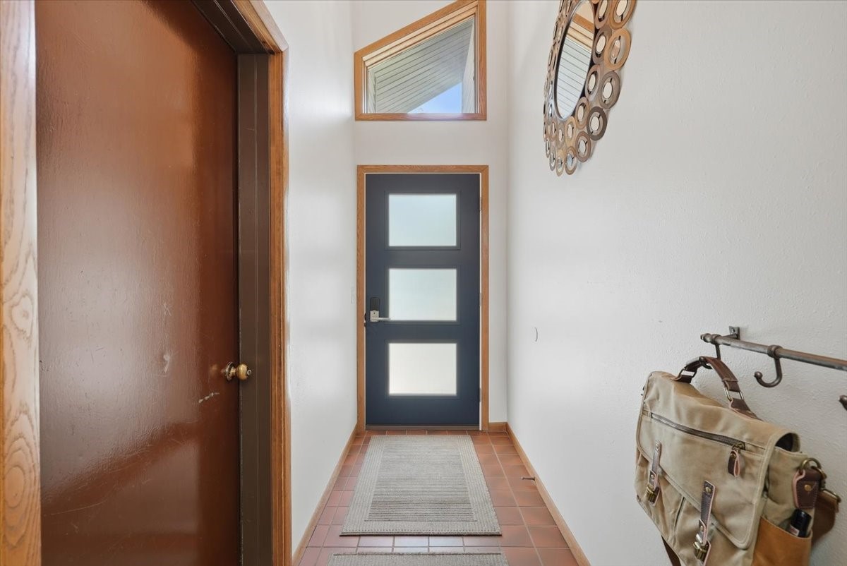 2206 Orchard Place Property Photo 3