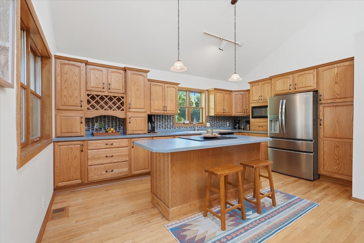 2206 Orchard Place Property Photo 6