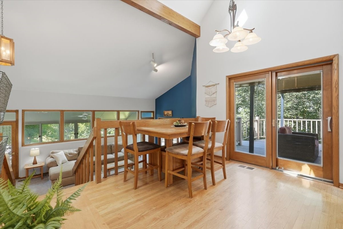2206 Orchard Place Property Photo 9