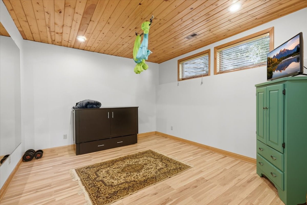 2206 Orchard Place Property Photo 30