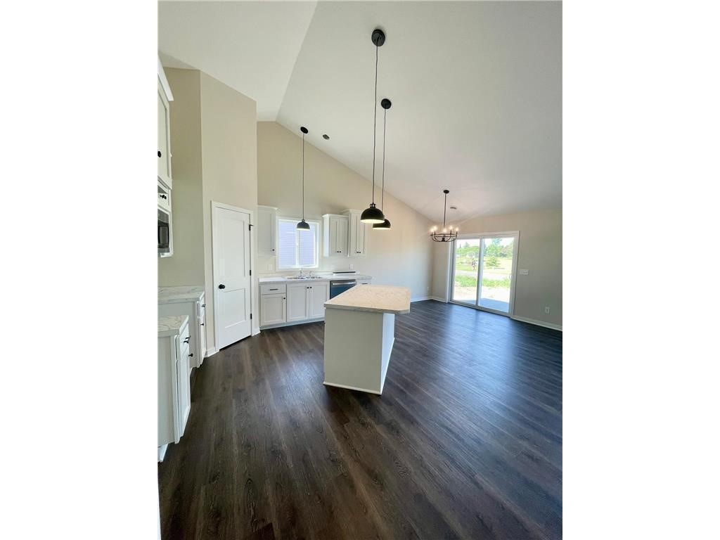 250 Spring Street Property Photo 10