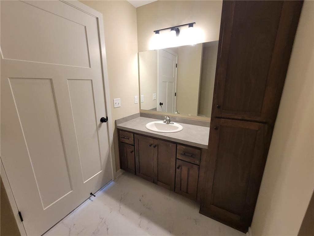 250 Spring Street Property Photo 29