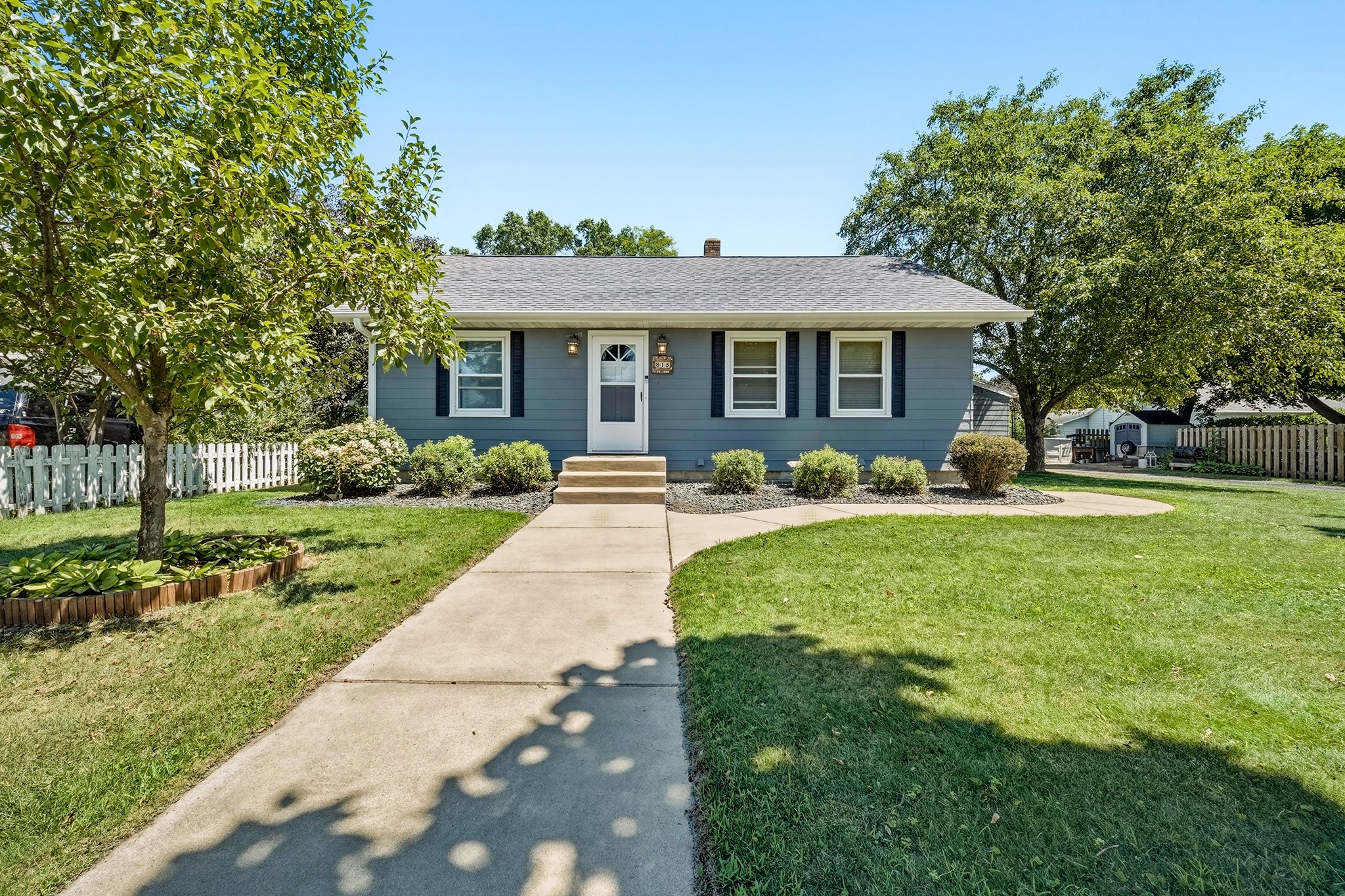 1603257 Property Photo 1