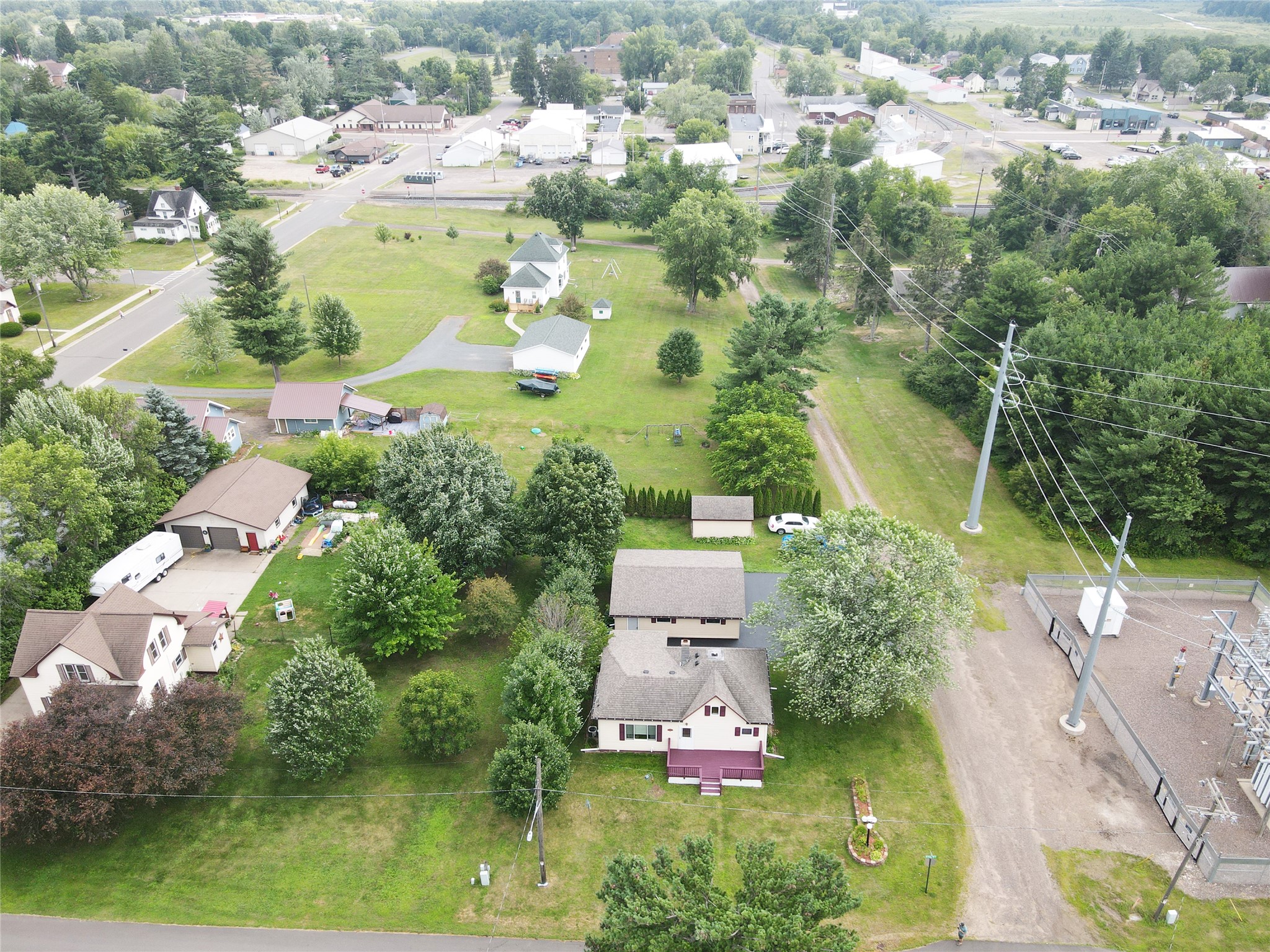610 W Poplar Avenue Property Photo 3