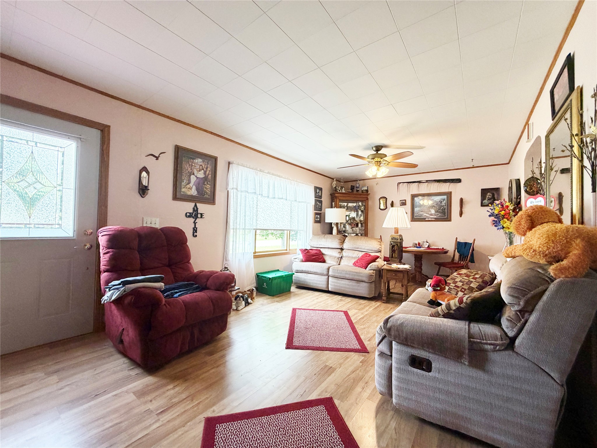 610 W Poplar Avenue Property Photo 10