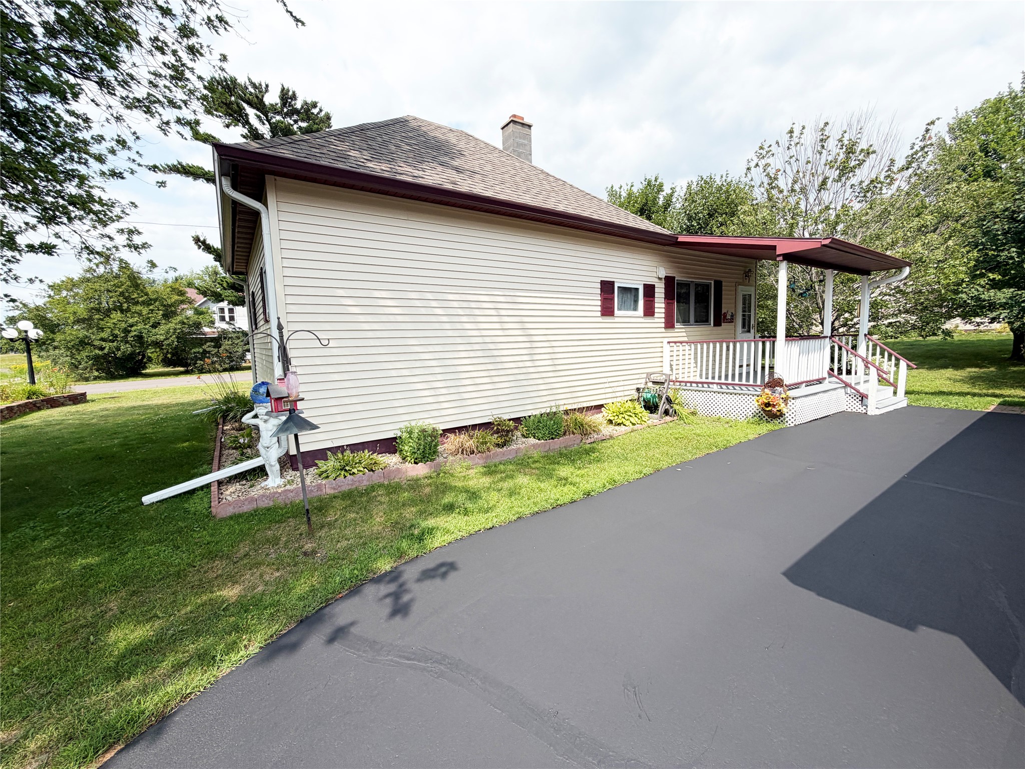 610 W Poplar Avenue Property Photo 22