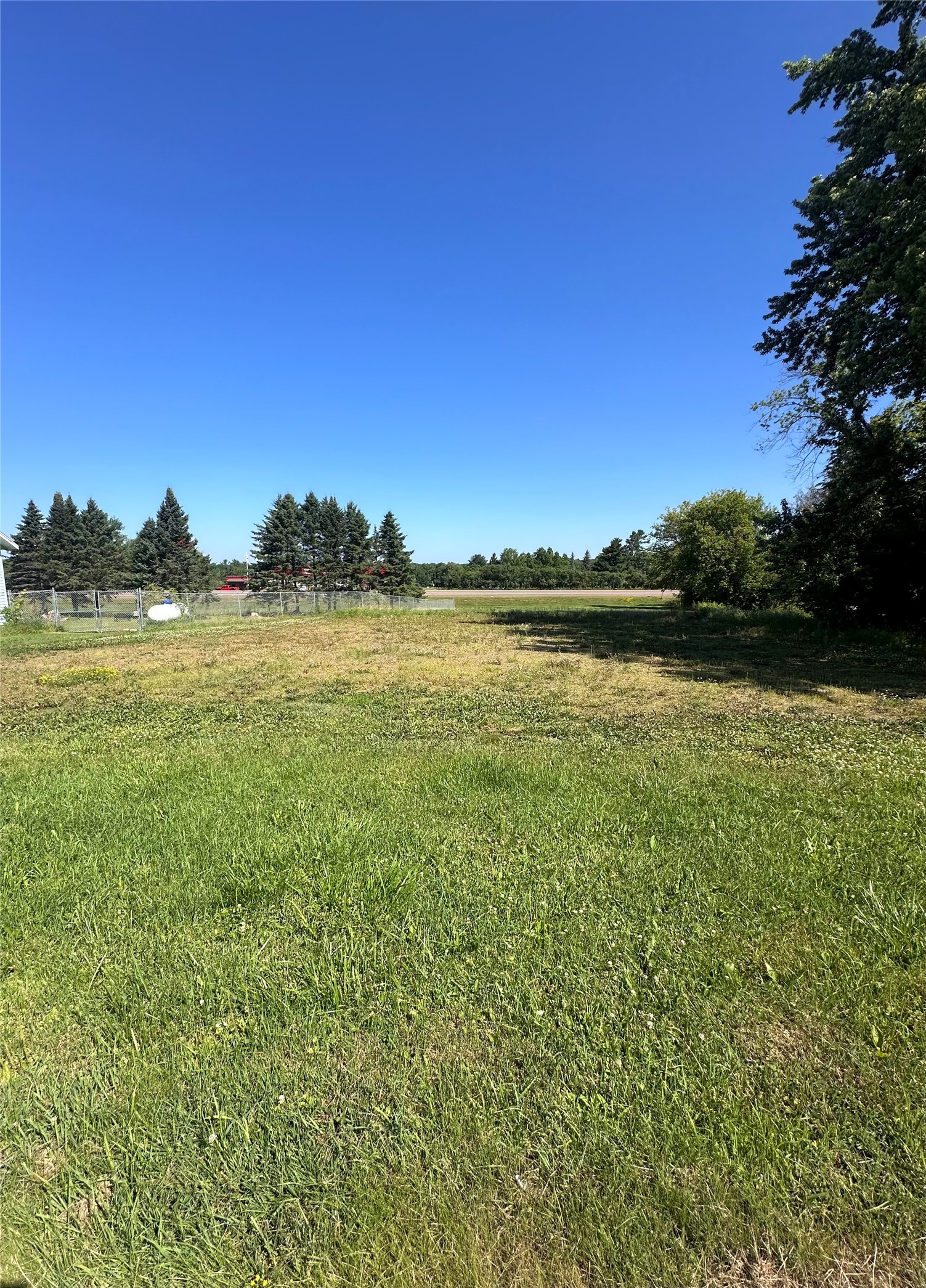 200 W Elm Street Property Photo 3
