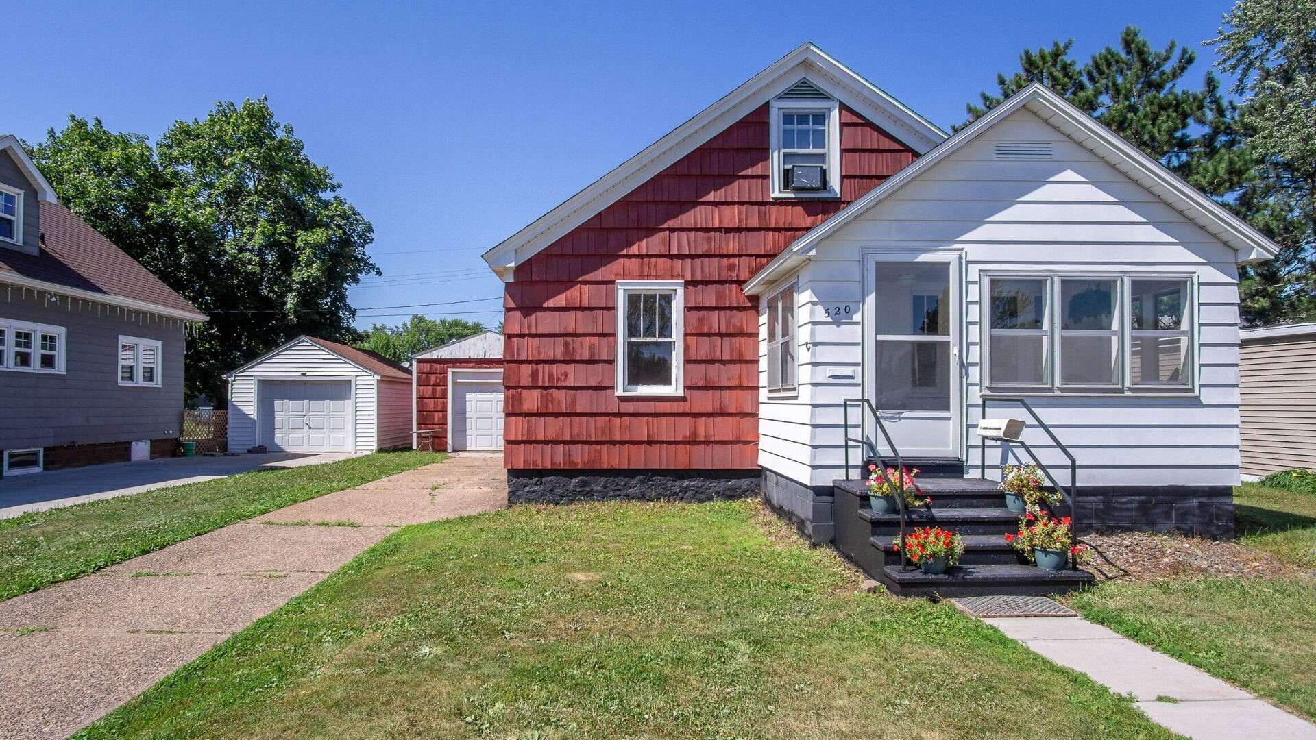 520 W Cedar Street Property Photo 1