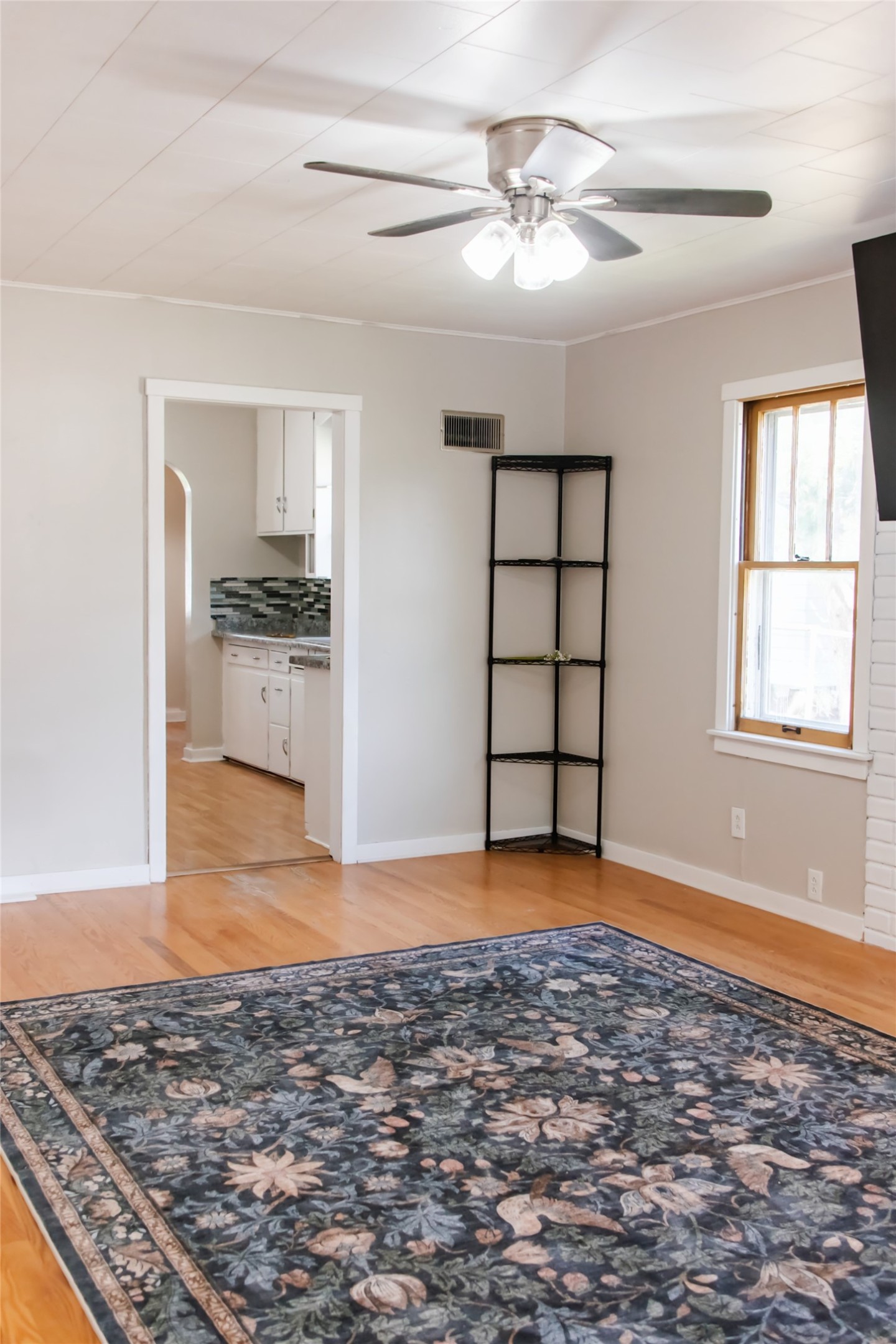 520 W Cedar Street Property Photo 5