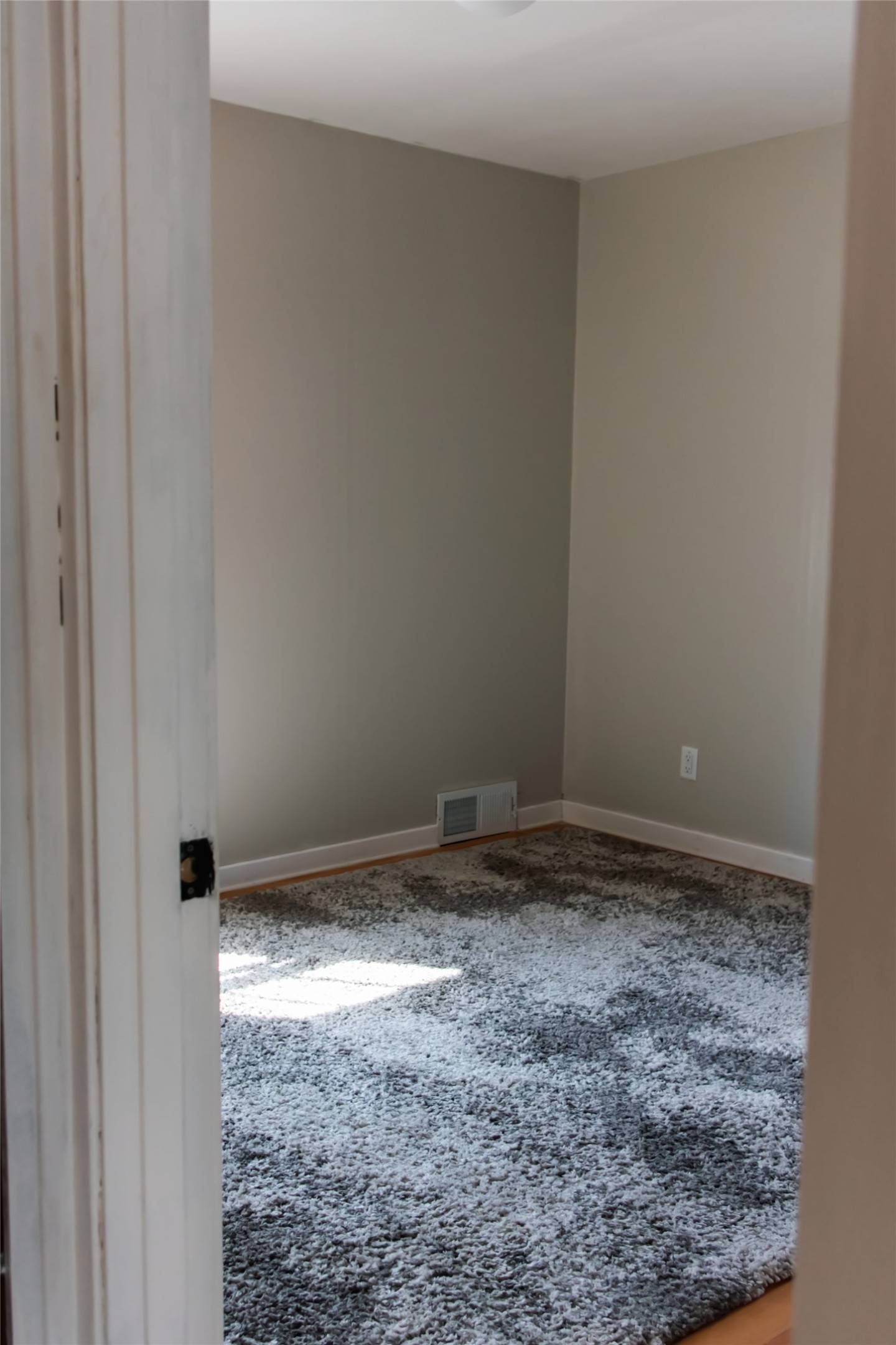 520 W Cedar Street Property Photo 9