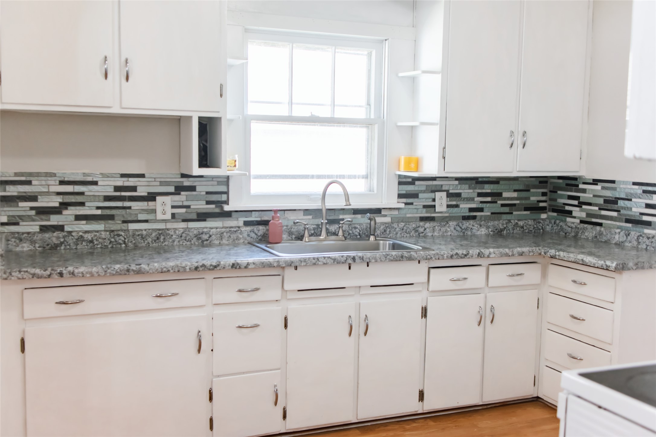 520 W Cedar Street Property Photo 15