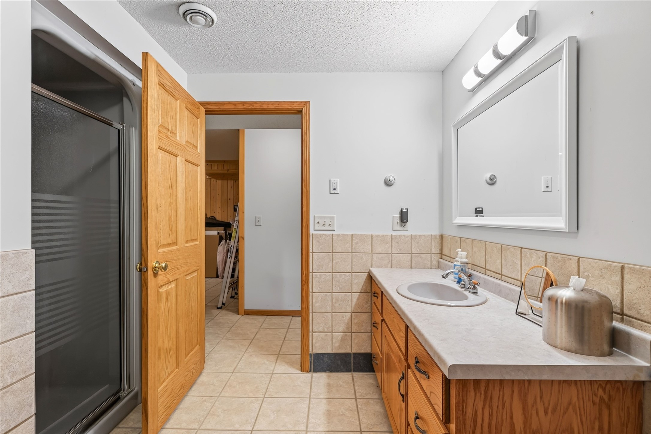 609 Walter Street Property Photo 38