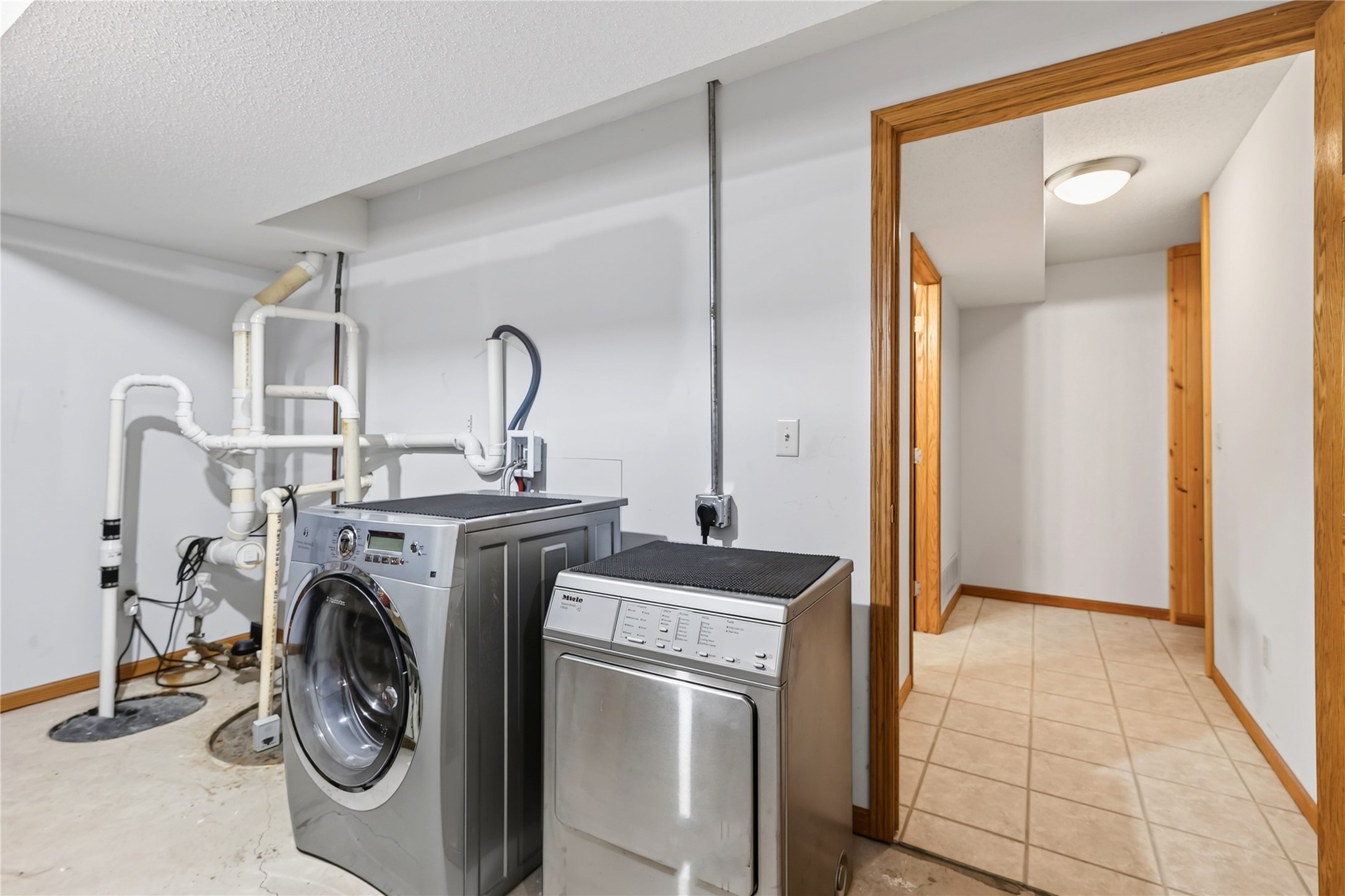 609 Walter Street Property Photo 40