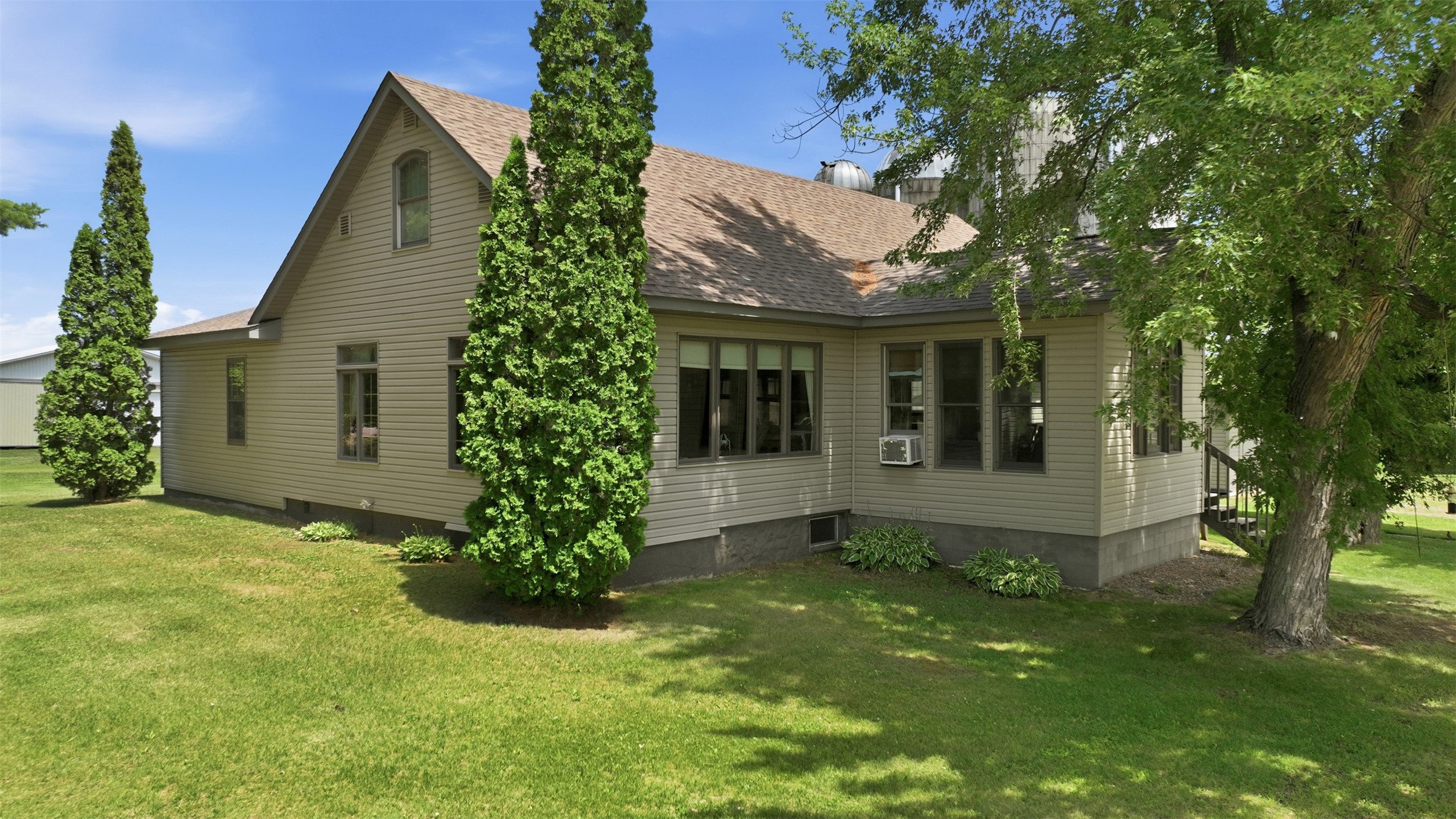 23815 County Highway F Property Photo 1
