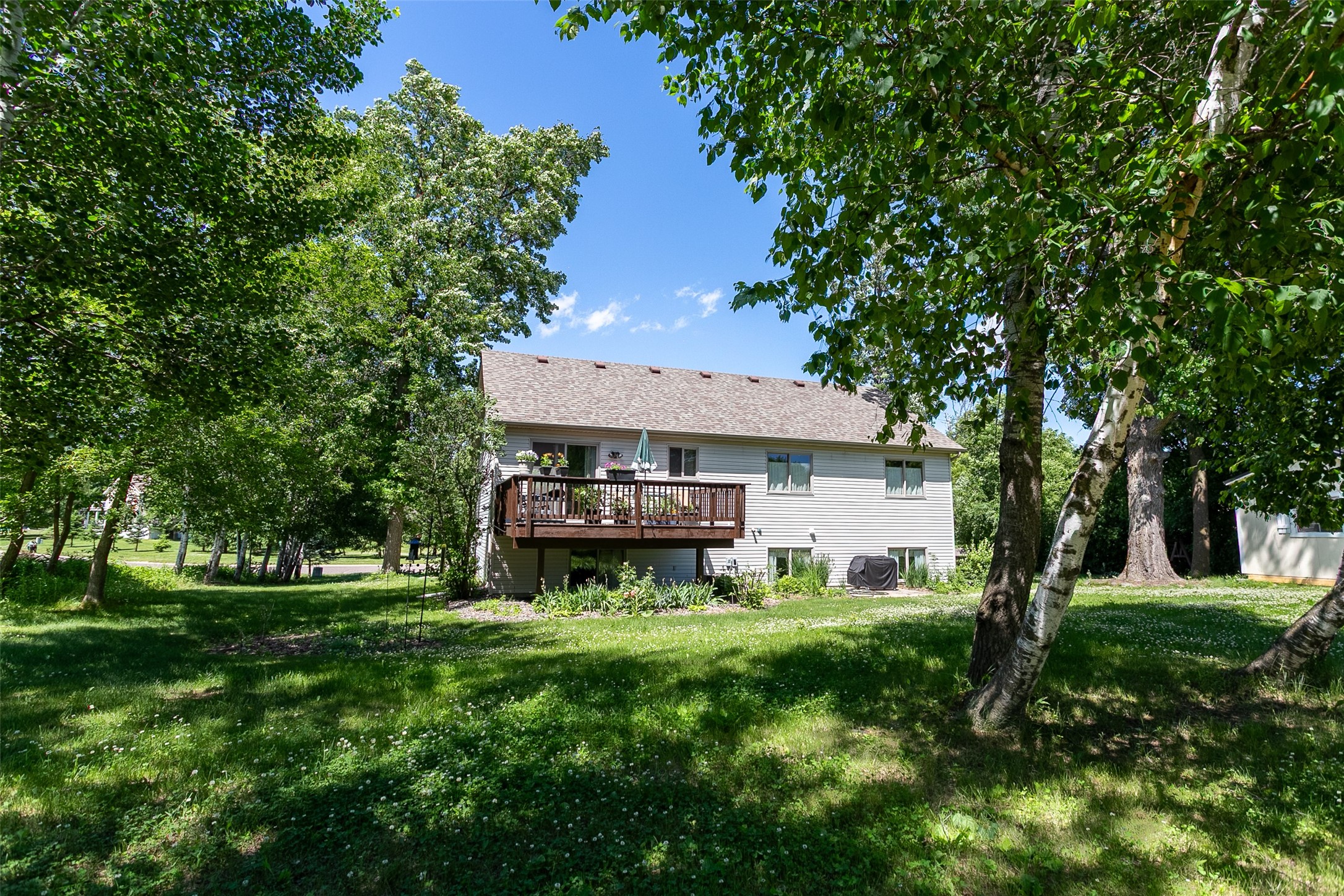 956 Sunflower Way Property Photo 12