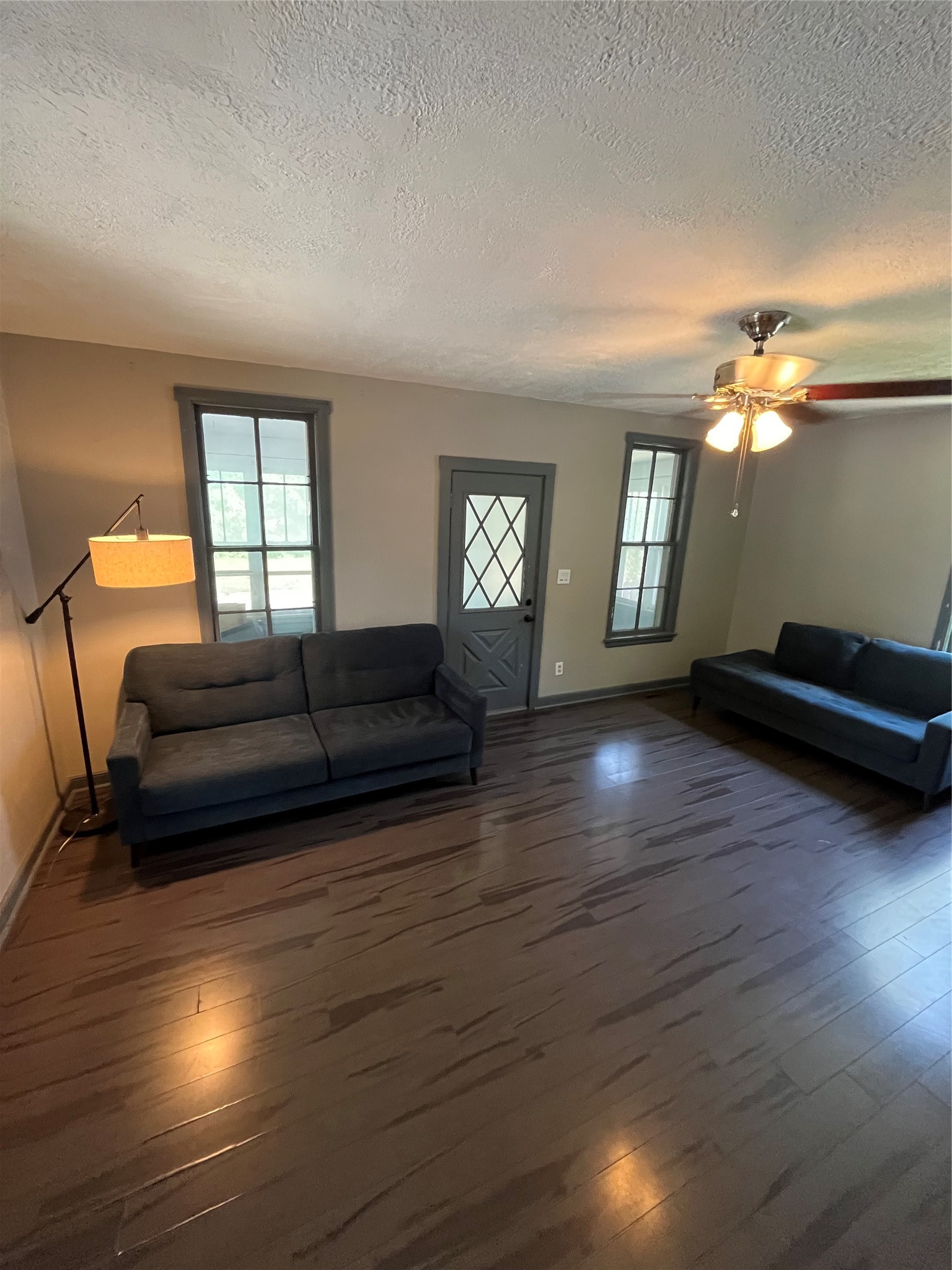 101 E Canal Street Property Photo 4