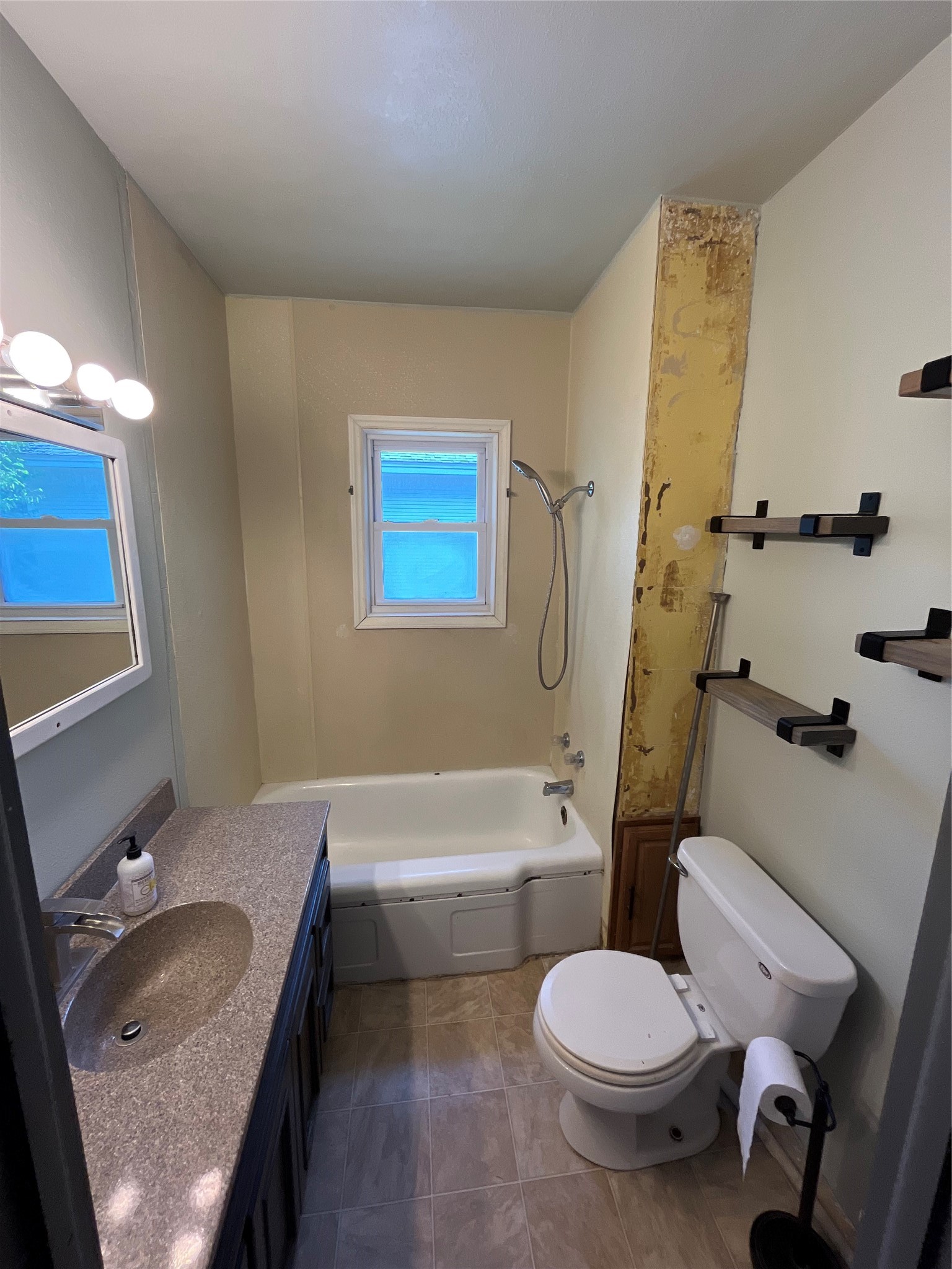 101 E Canal Street Property Photo 18