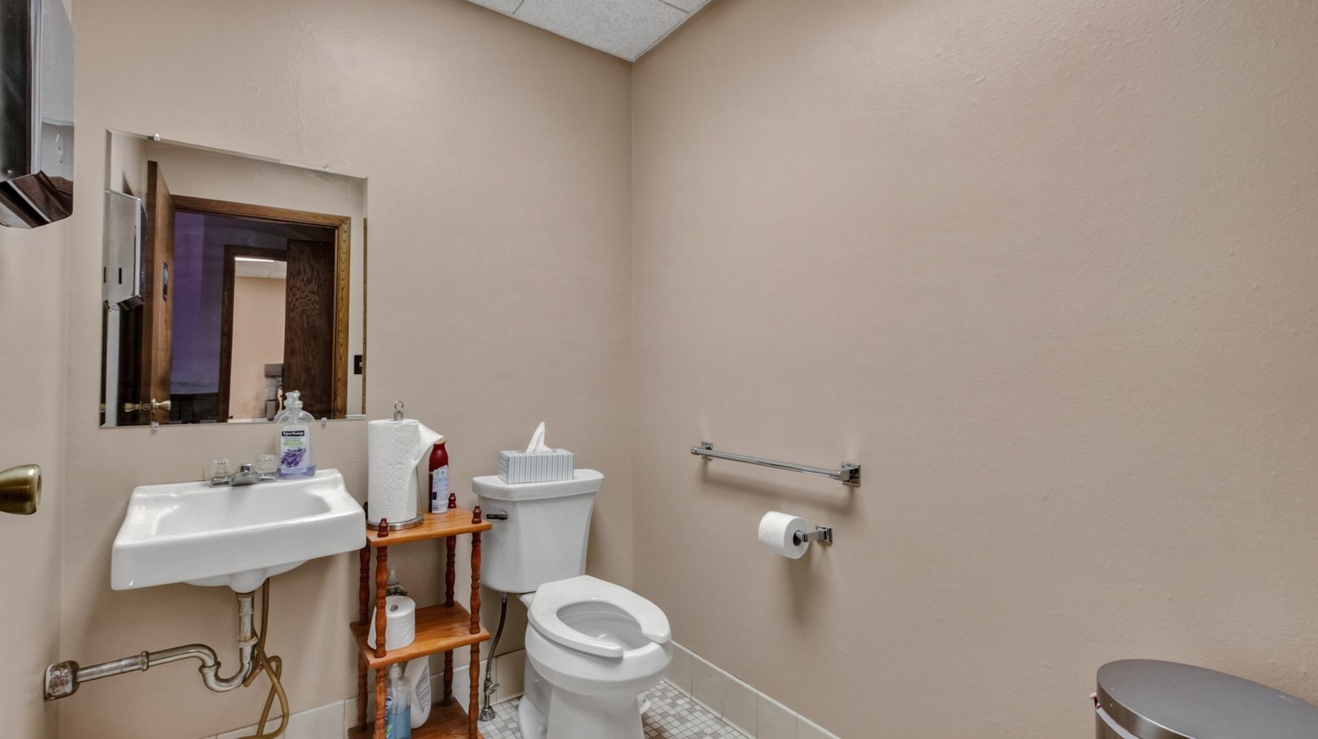 154 Leonard Street S Property Photo 8