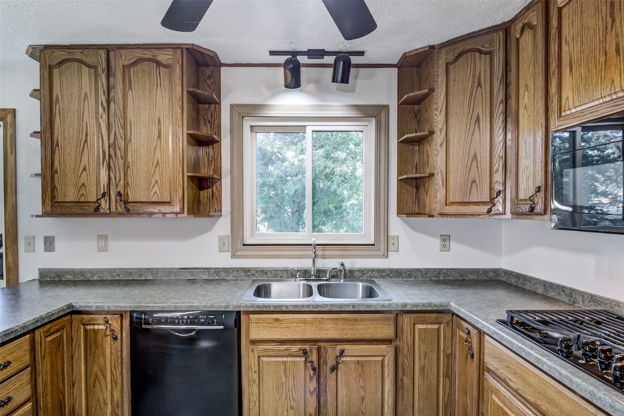 3121 Milton Road Property Photo 9