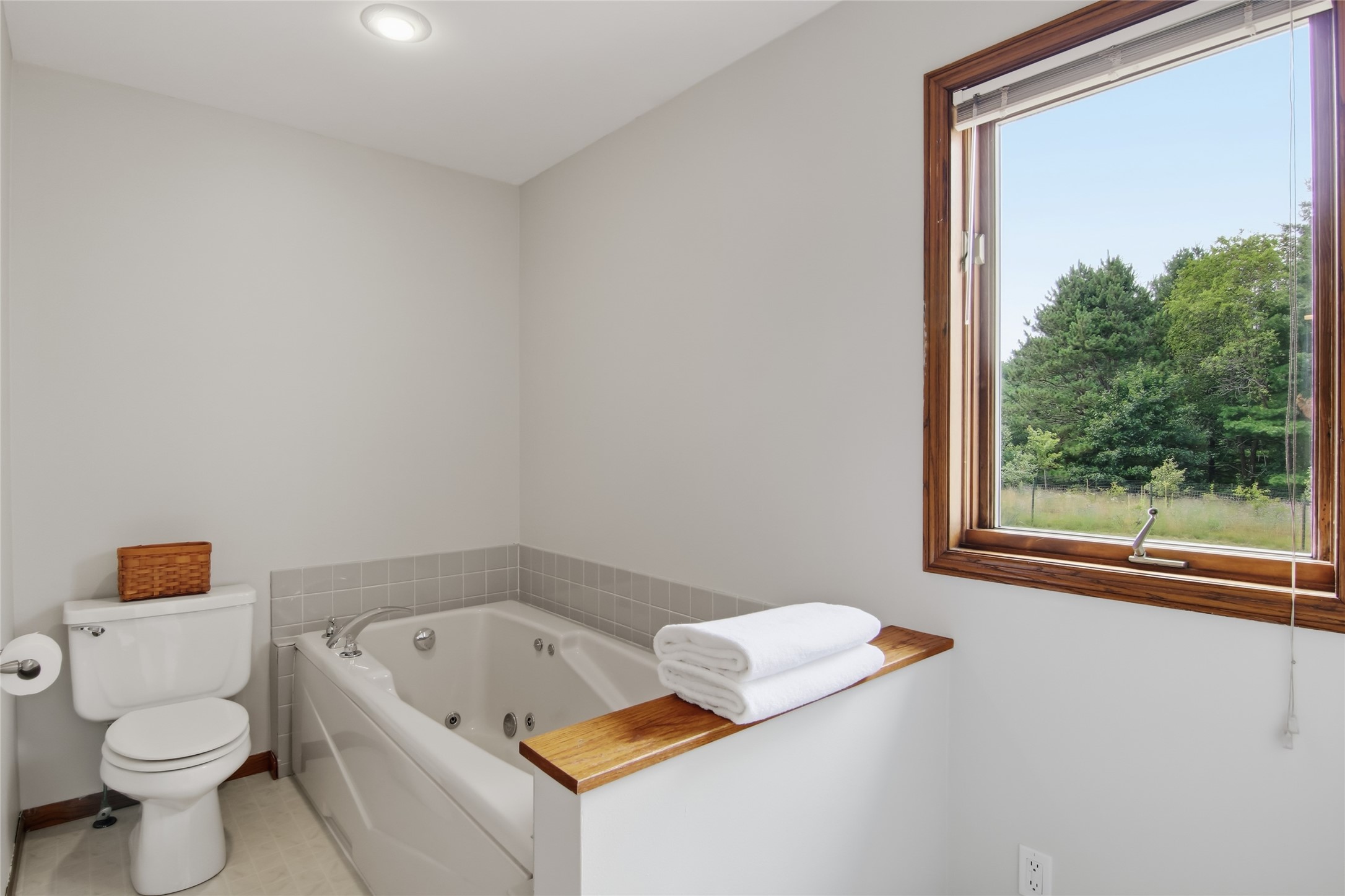 E2090 Cedar Road Property Photo 20