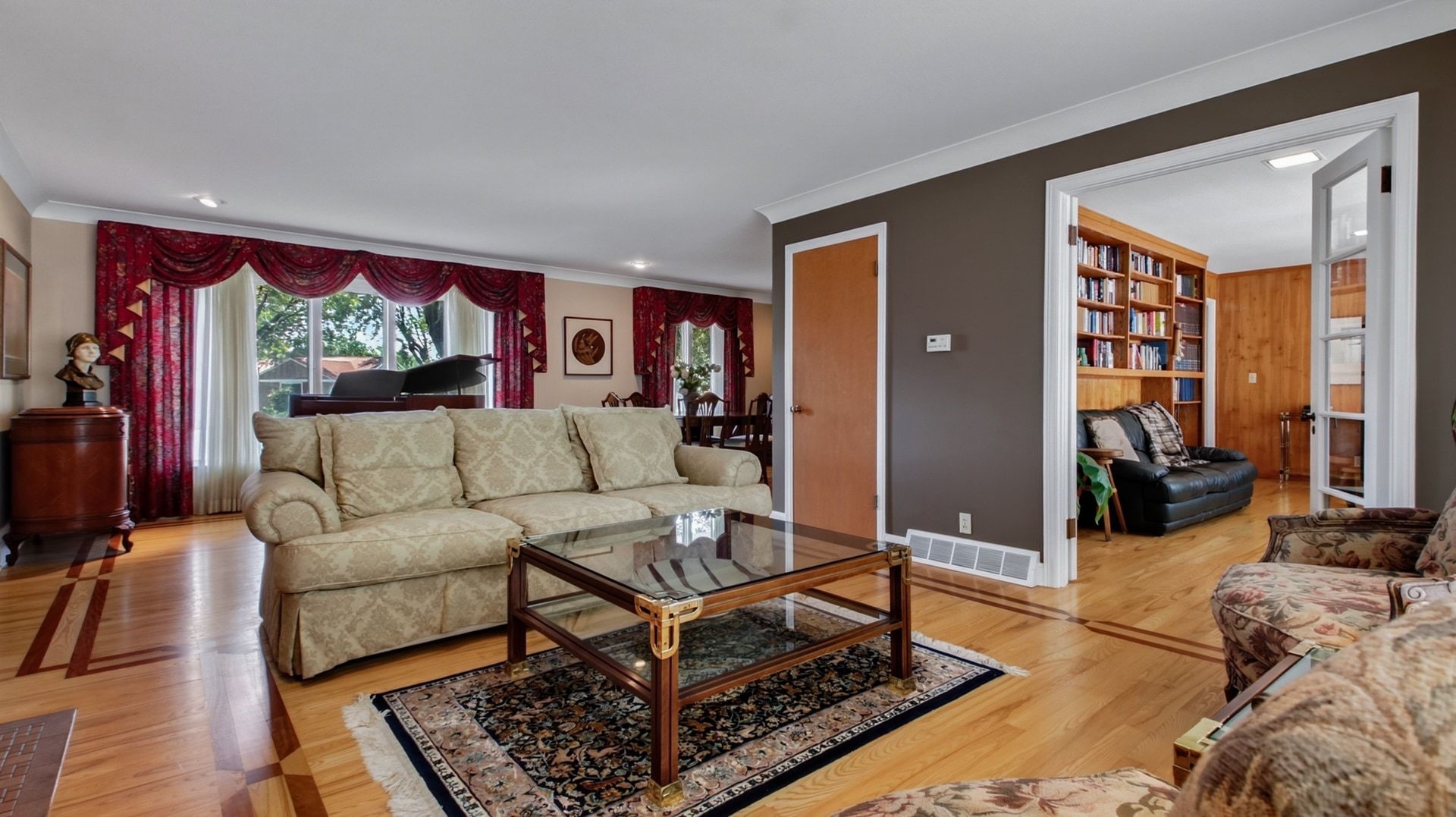 404 W Macarthur Avenue Property Photo 7