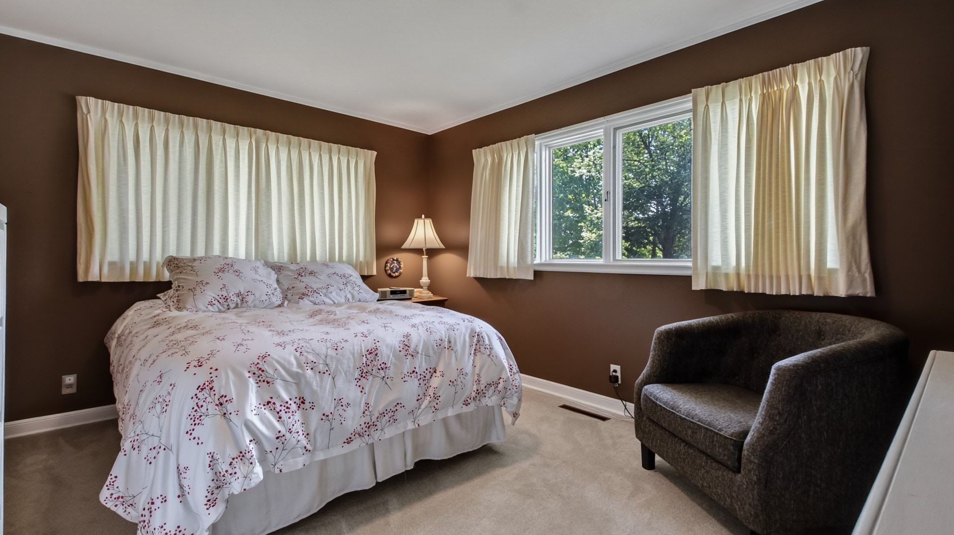 404 W Macarthur Avenue Property Photo 19