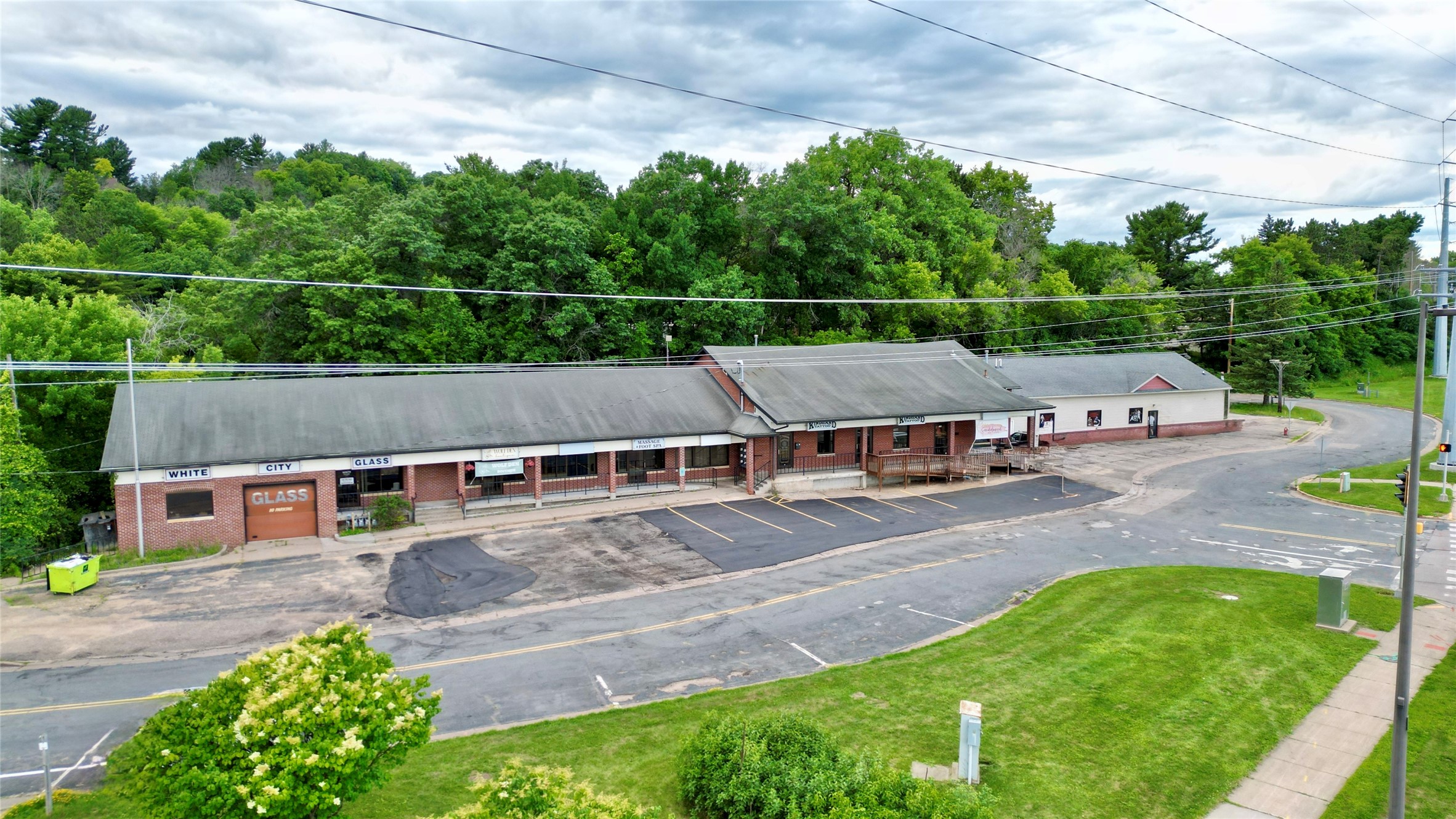 513 N Broadway Street Property Photo 2
