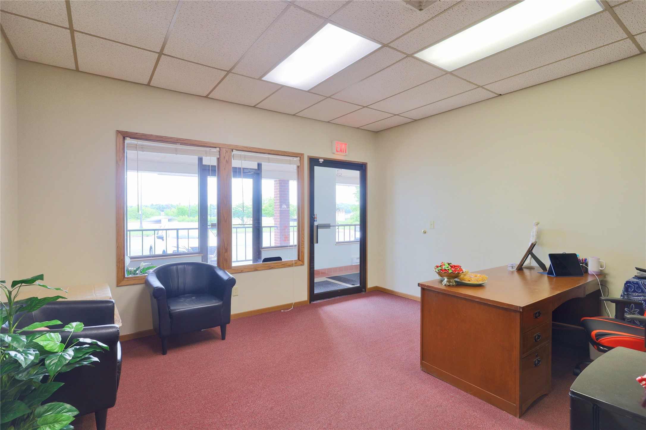513 N Broadway Street Property Photo 25
