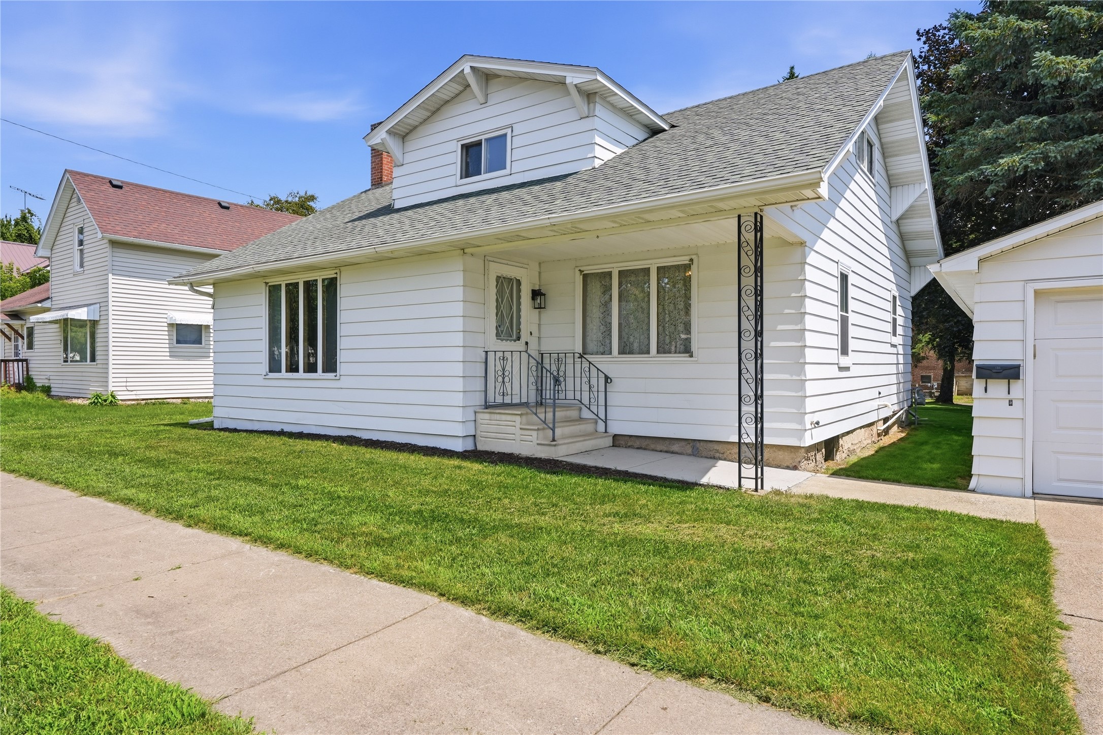 136 Barber Street Property Photo 4